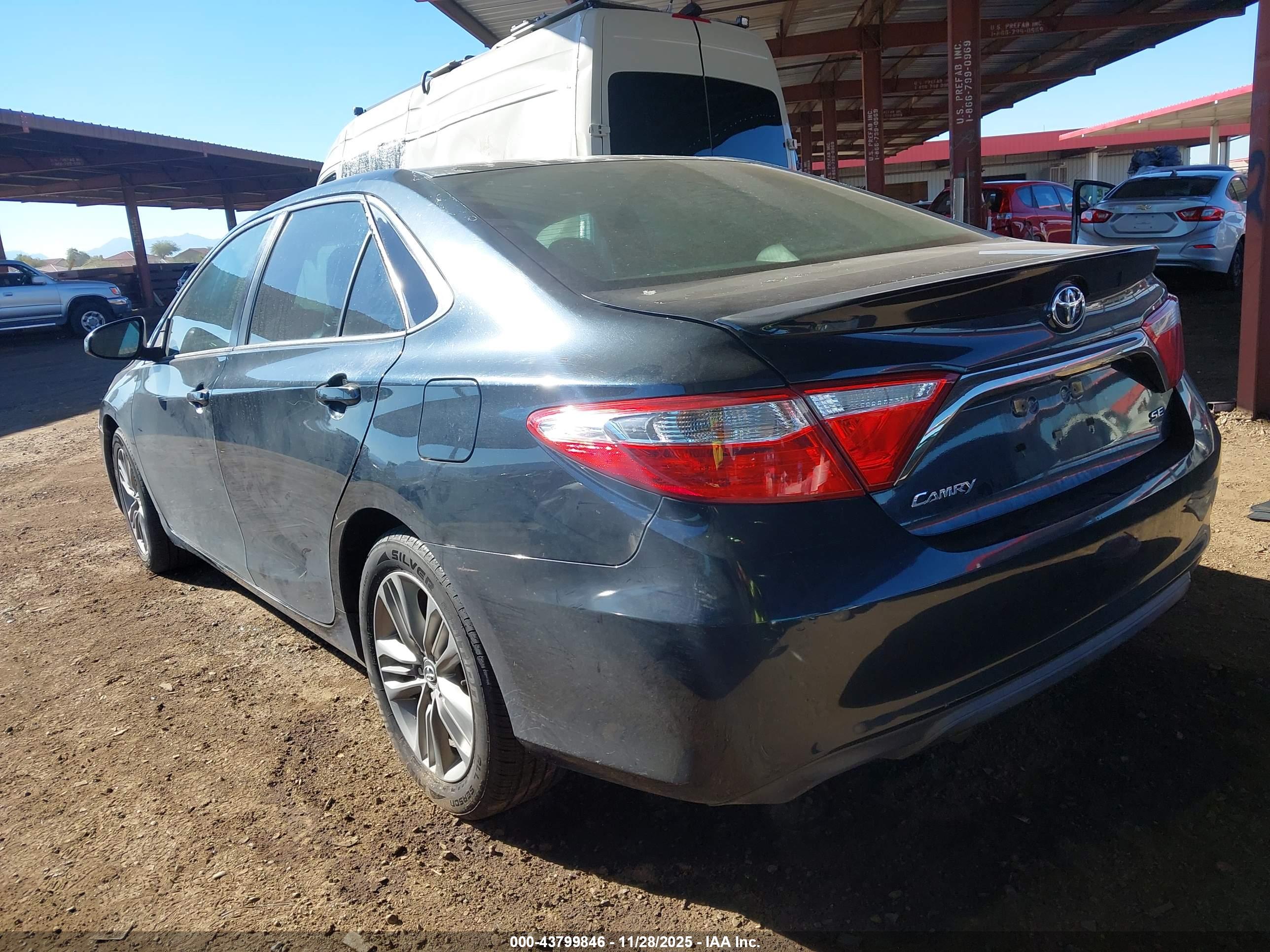 TOYOTA CAMRY image 3