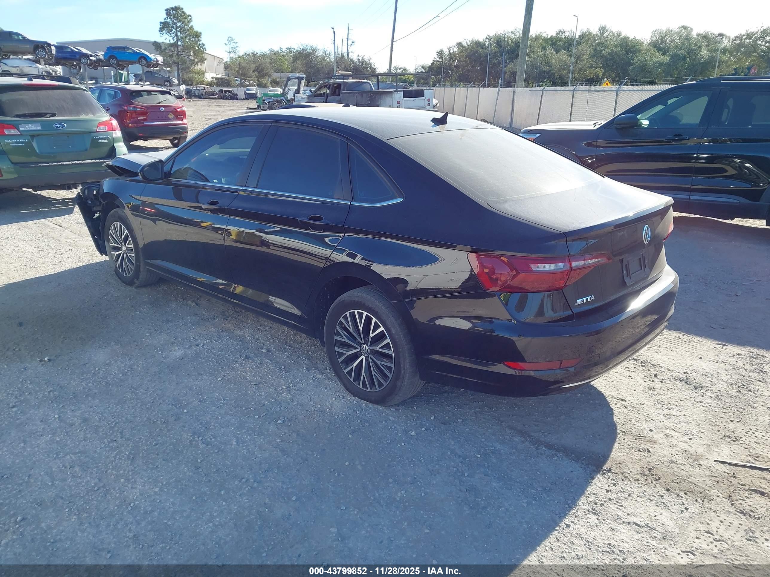 VOLKSWAGEN JETTA image 3
