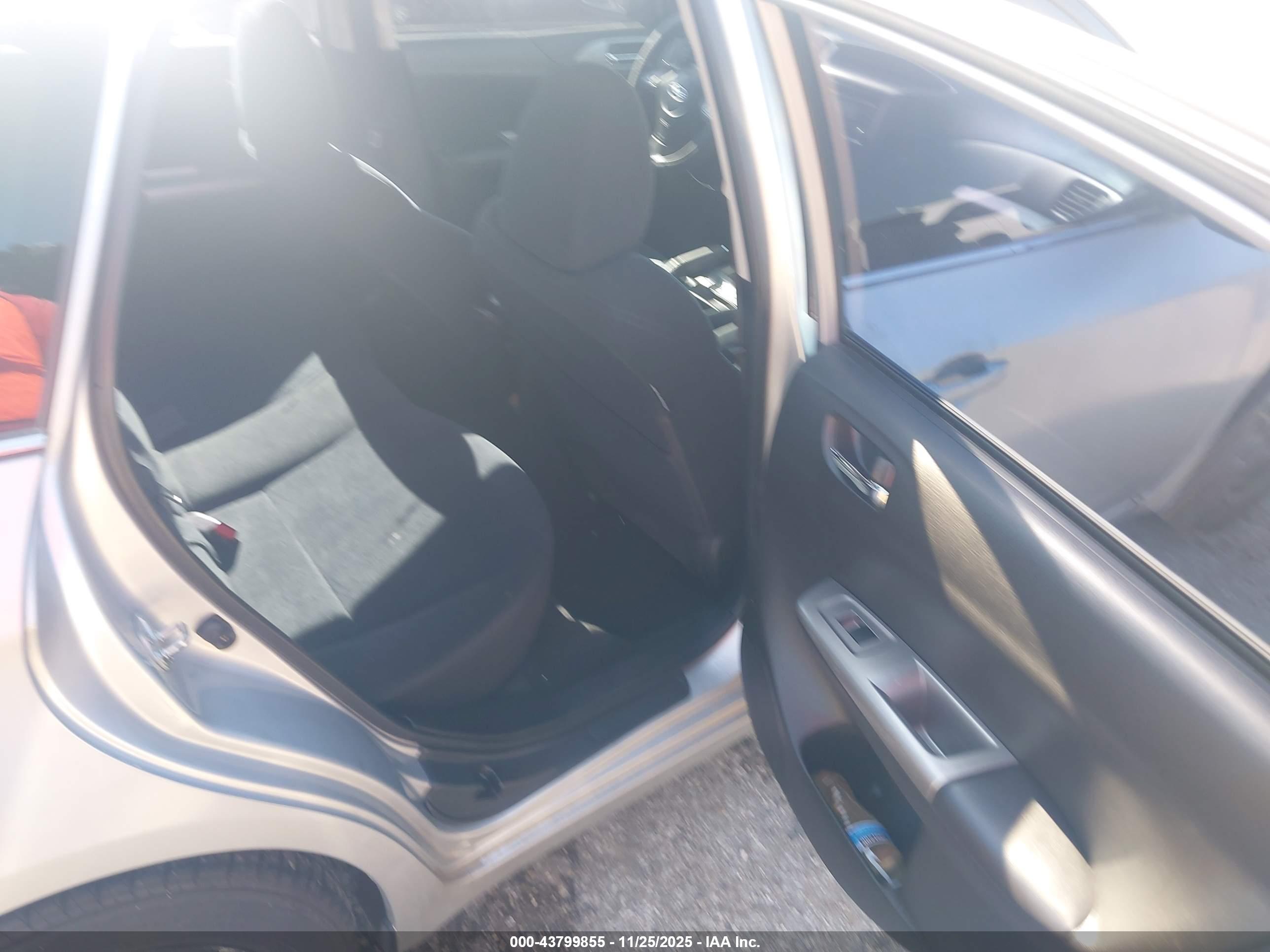 SUBARU IMPREZA image 8