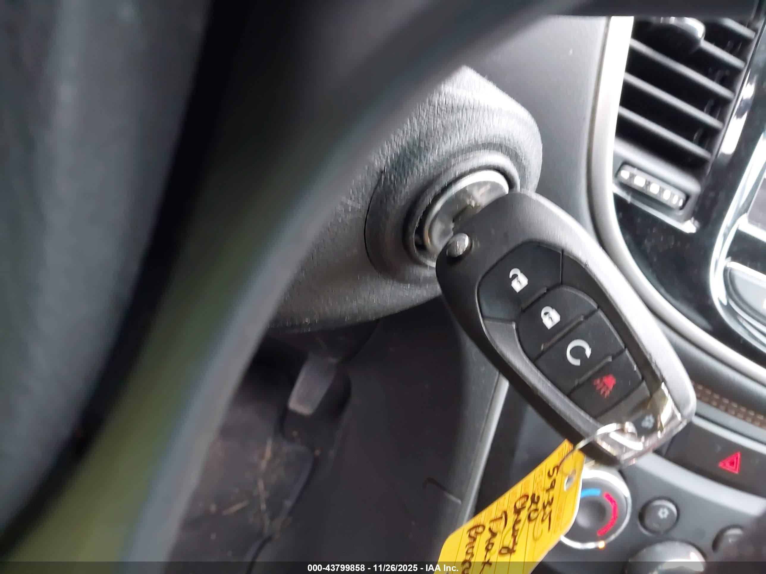 CHEVROLET TRAX image 11