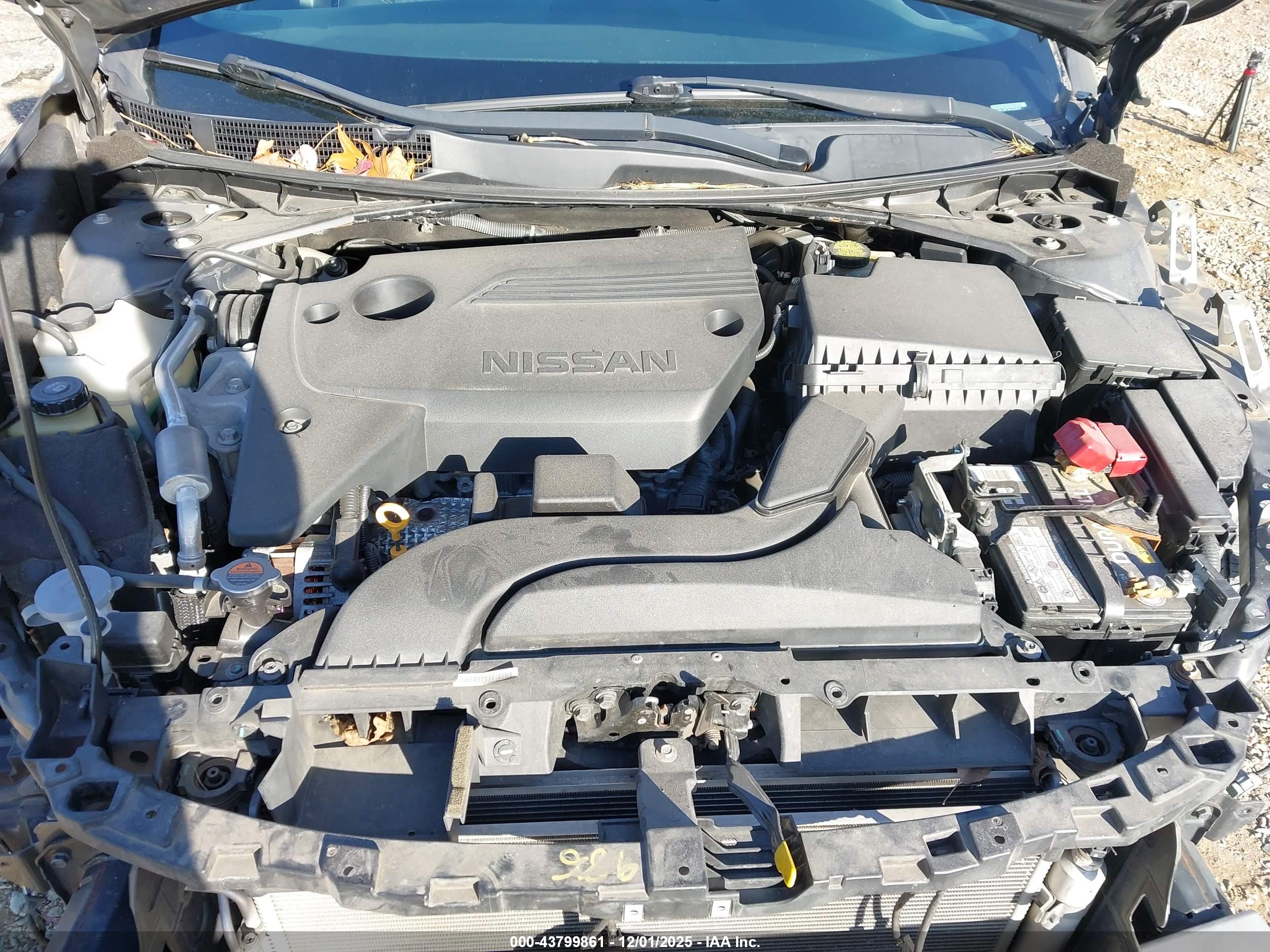NISSAN ALTIMA image 10