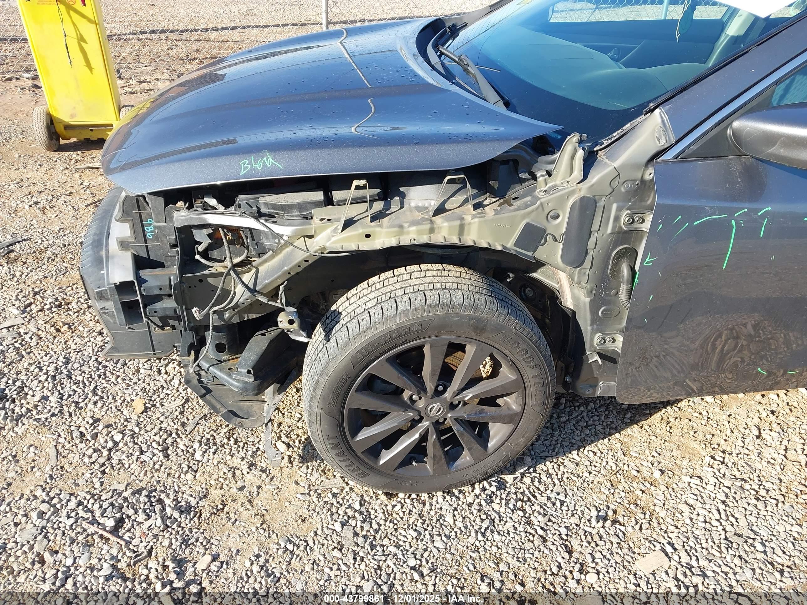 NISSAN ALTIMA image 6