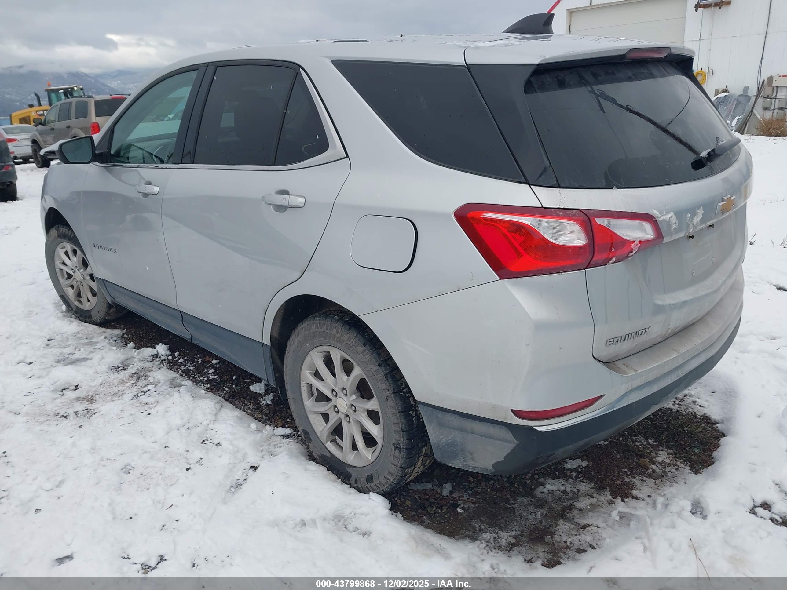 CHEVROLET EQUINOX image 3