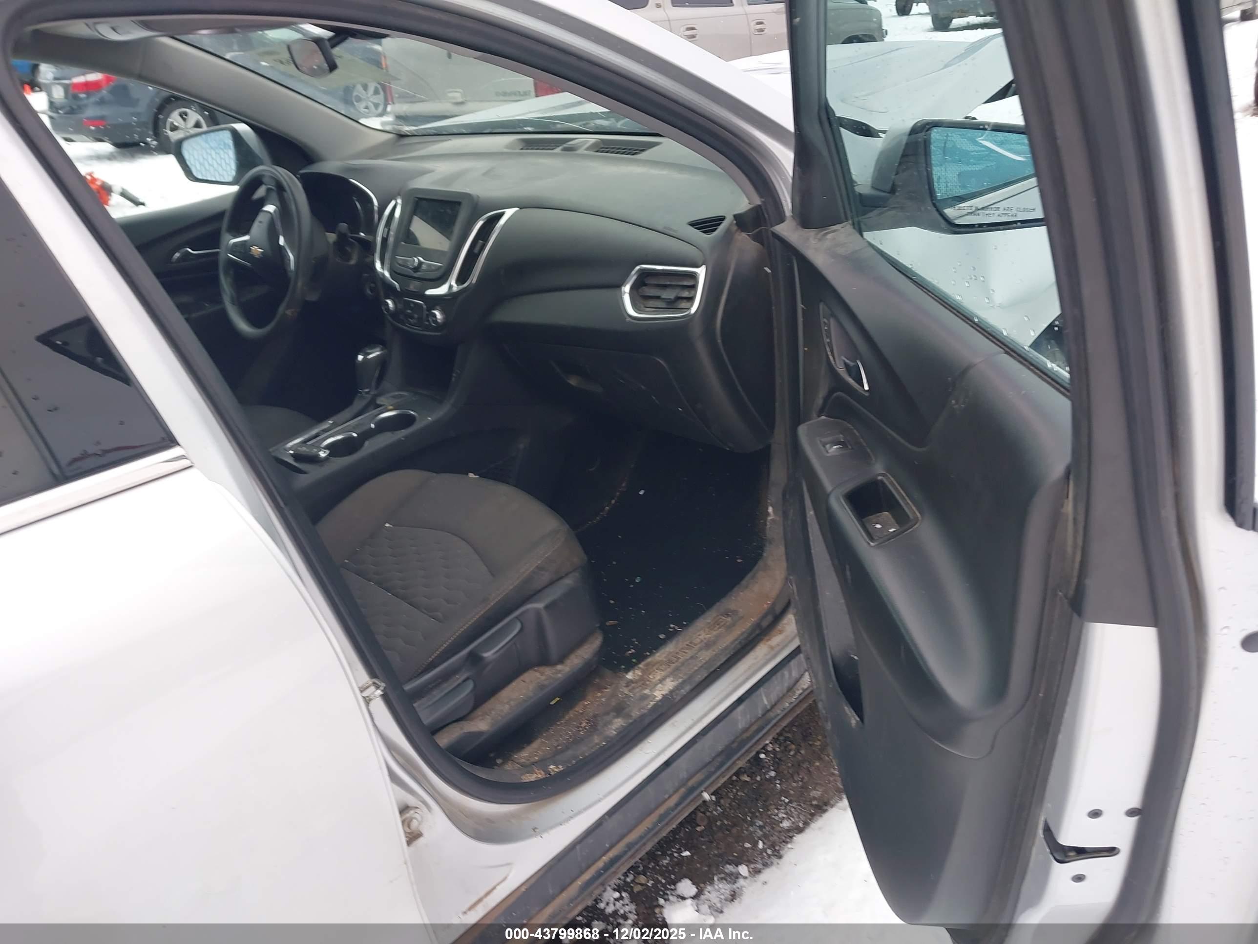 CHEVROLET EQUINOX image 5