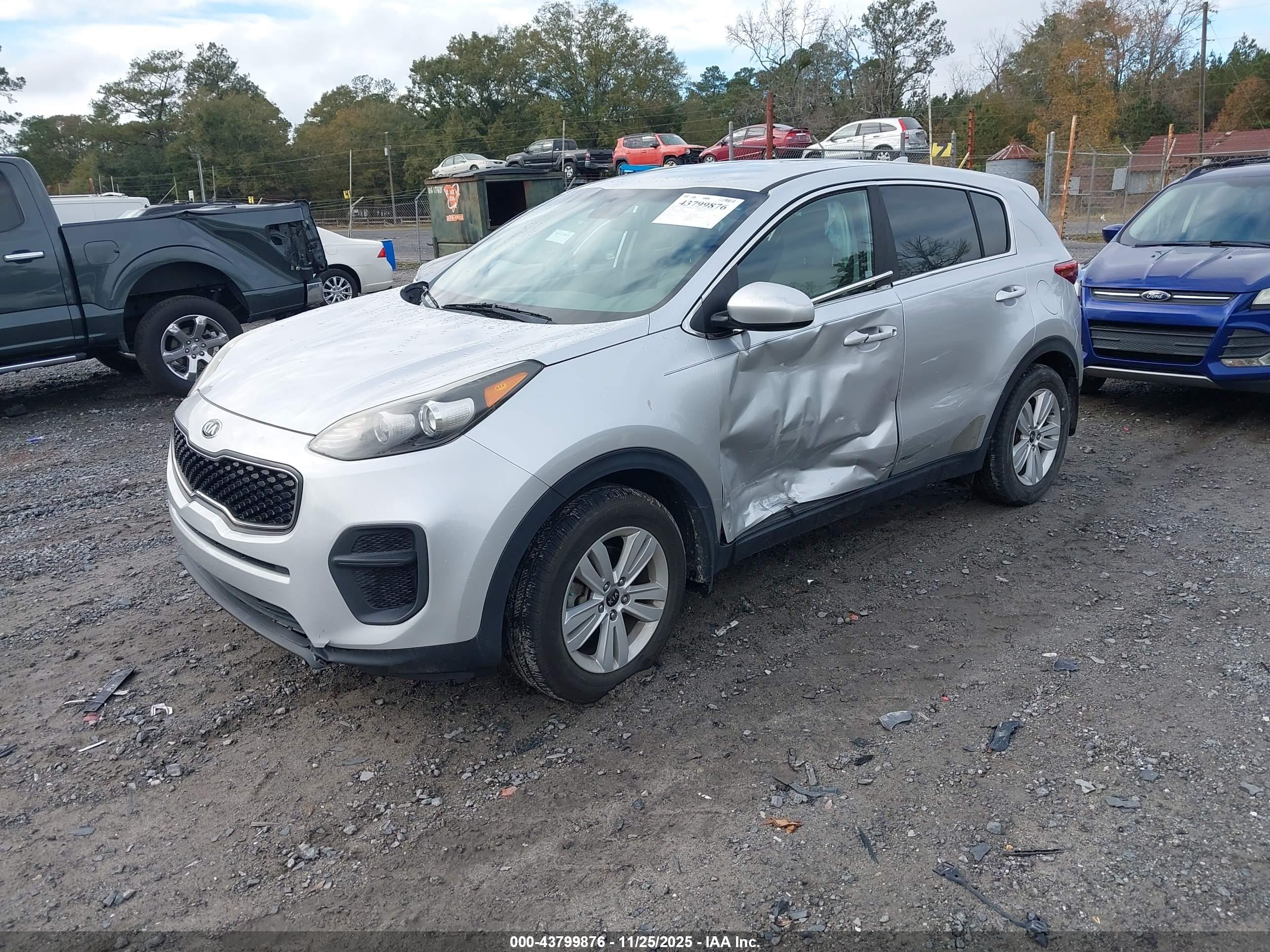 KIA SPORTAGE image 2