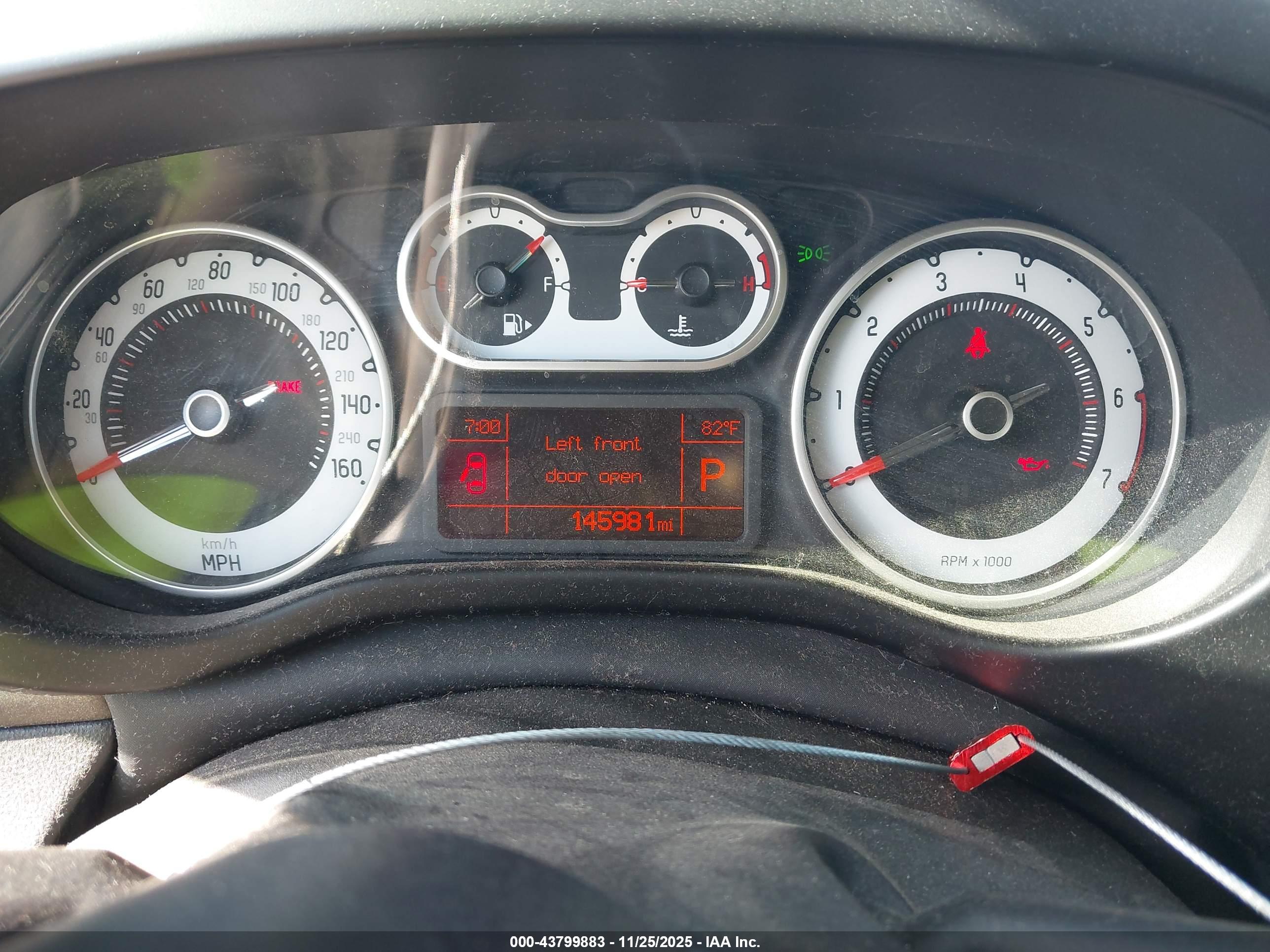 FIAT 500L image 7
