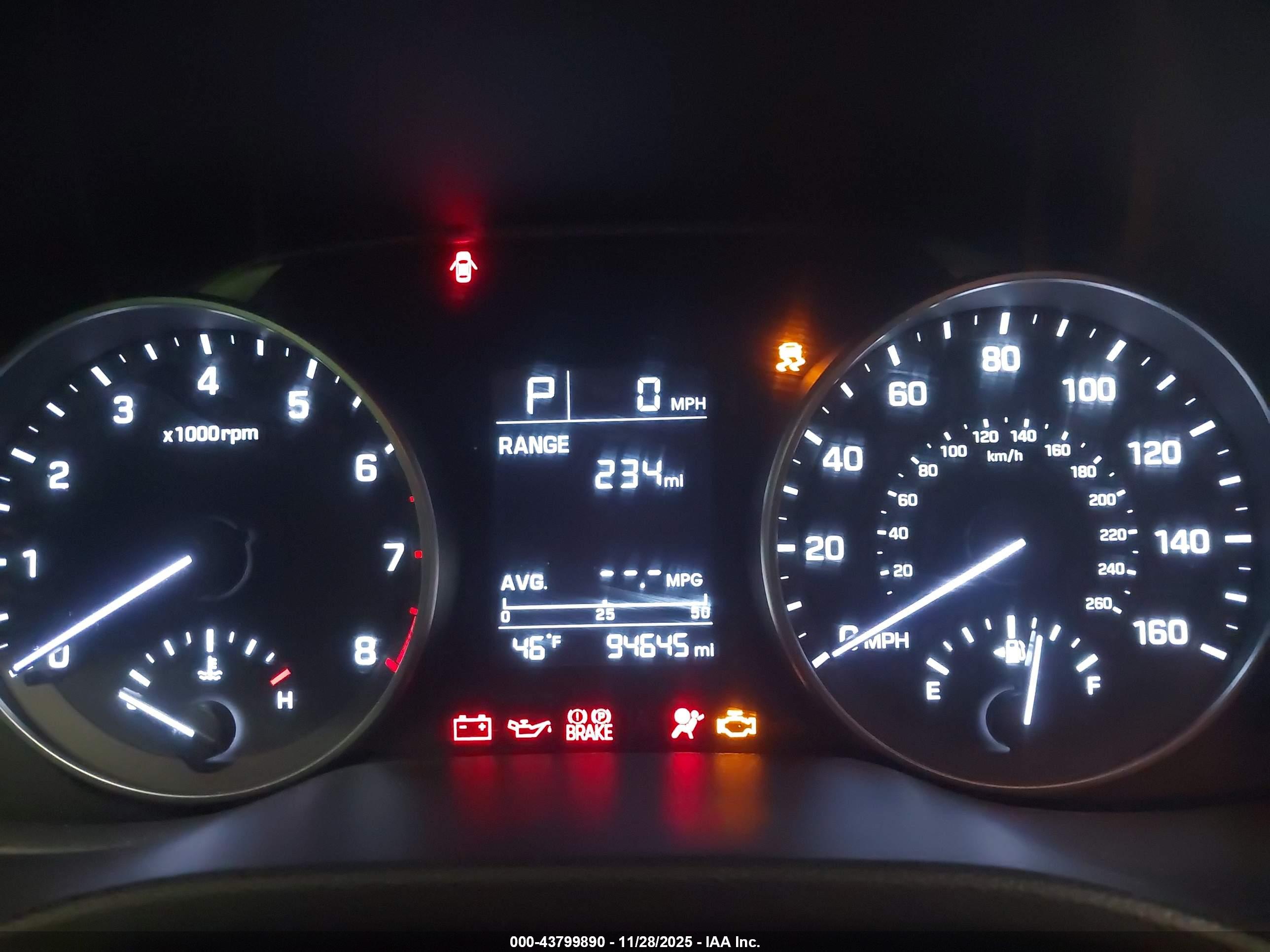HYUNDAI ELANTRA image 7