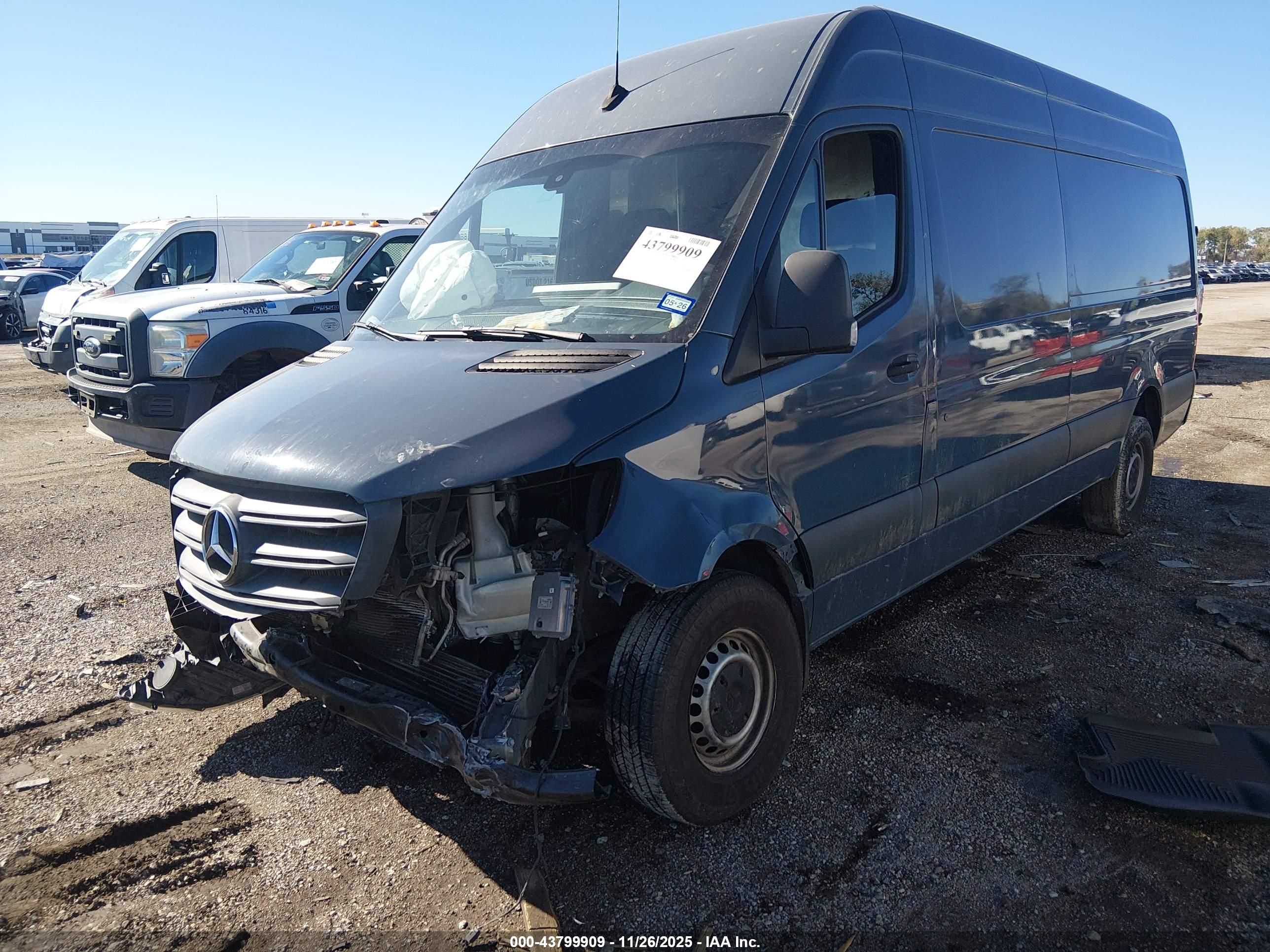 MERCEDES-BENZ SPRINTER image 2