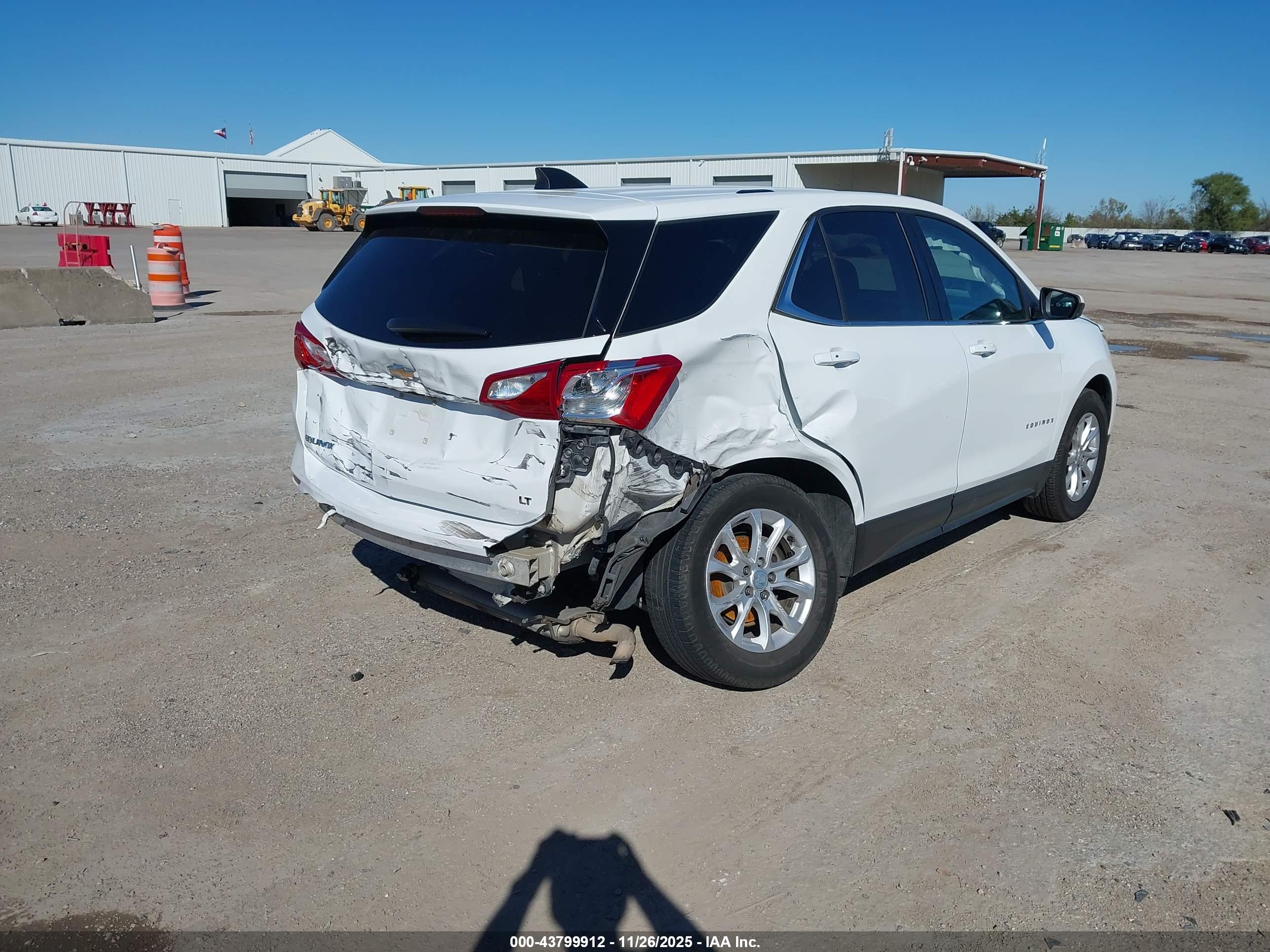 CHEVROLET EQUINOX image 4