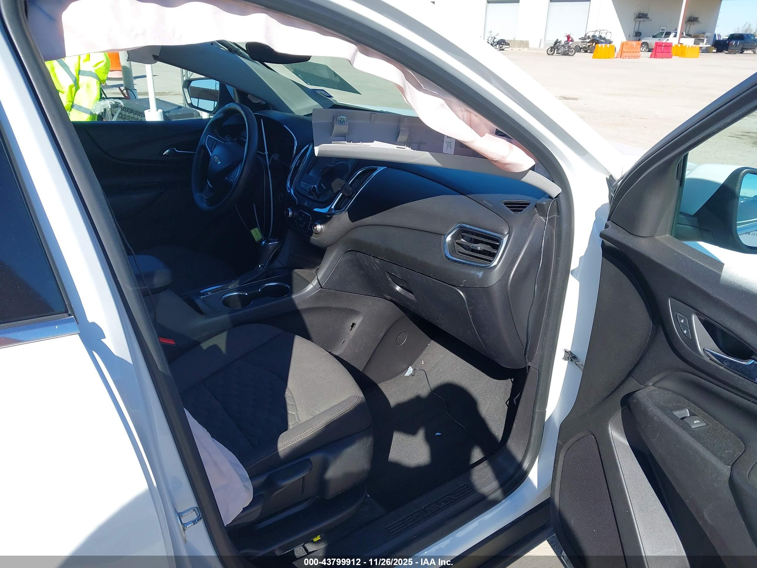 CHEVROLET EQUINOX image 5
