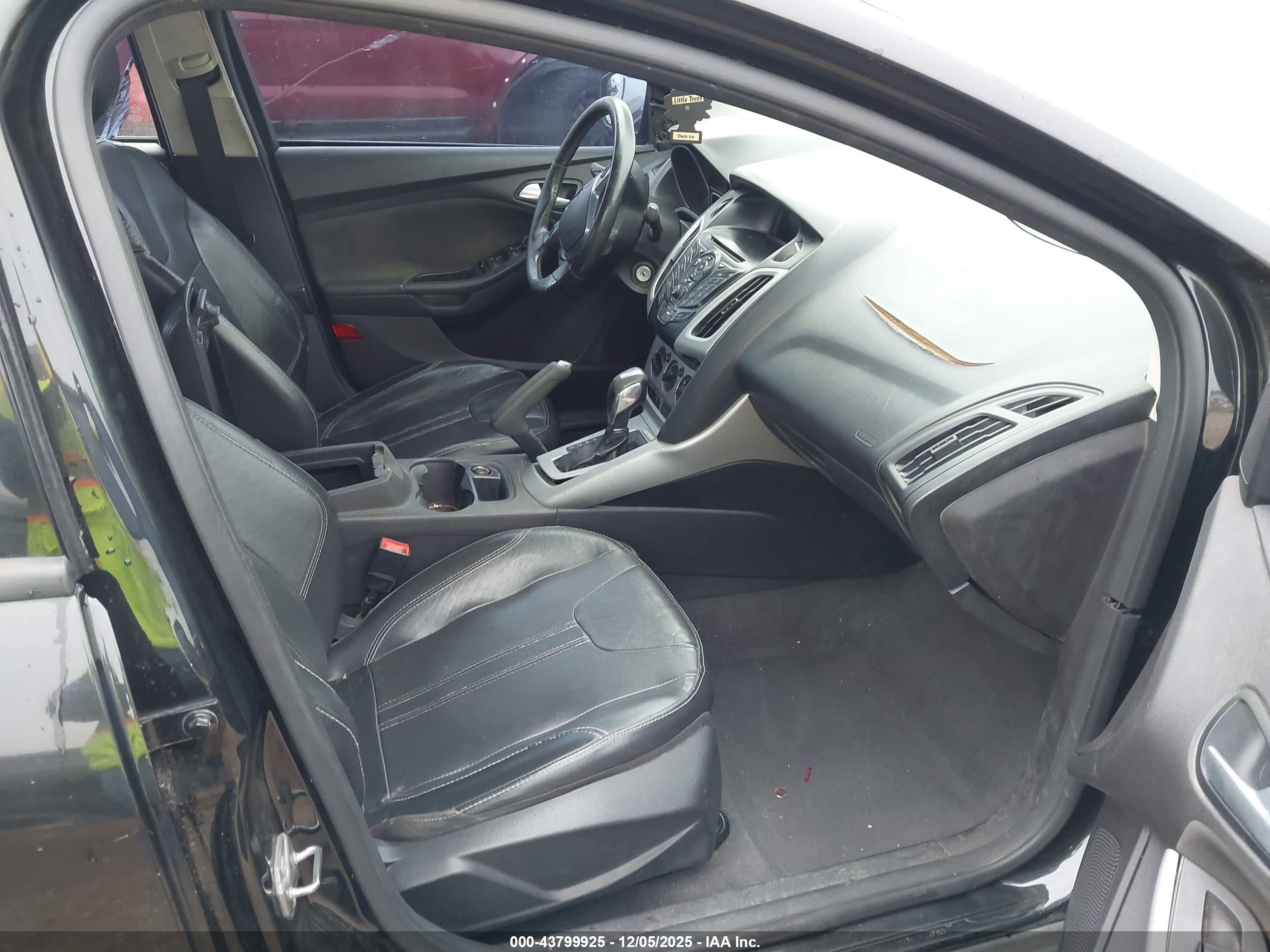 FORD FOCUS image 5