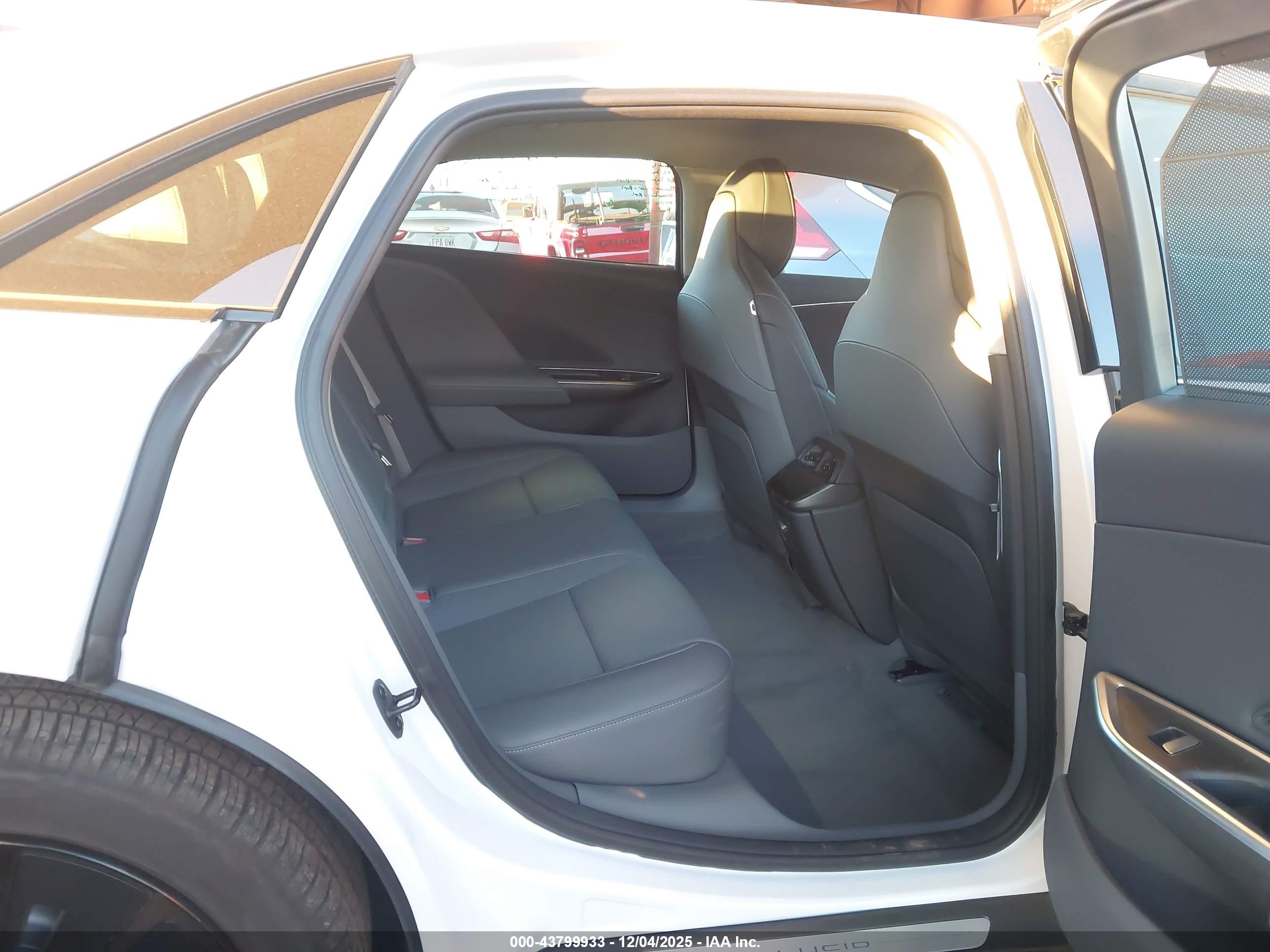 LUCID AIR image 8