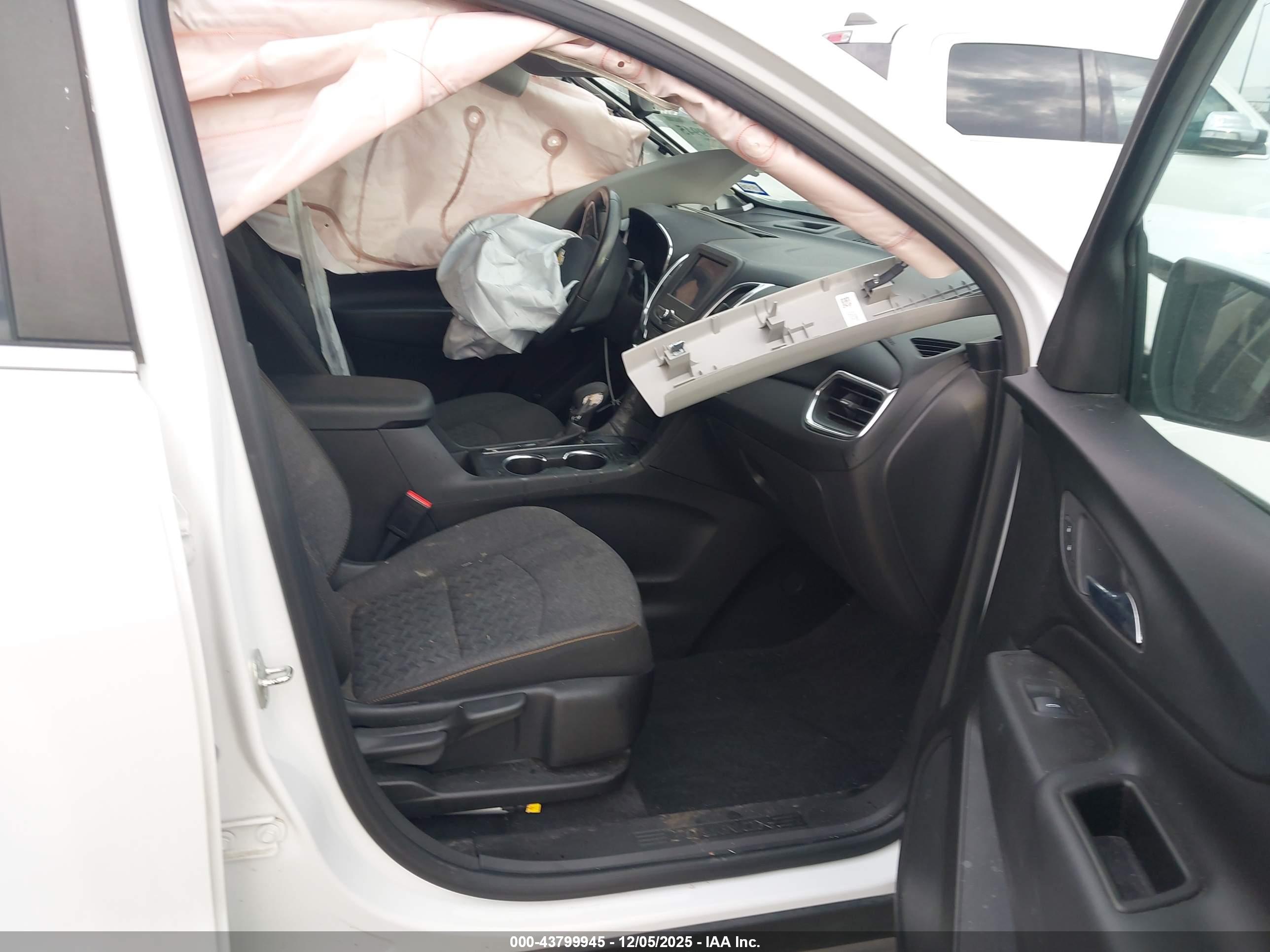 CHEVROLET EQUINOX image 5