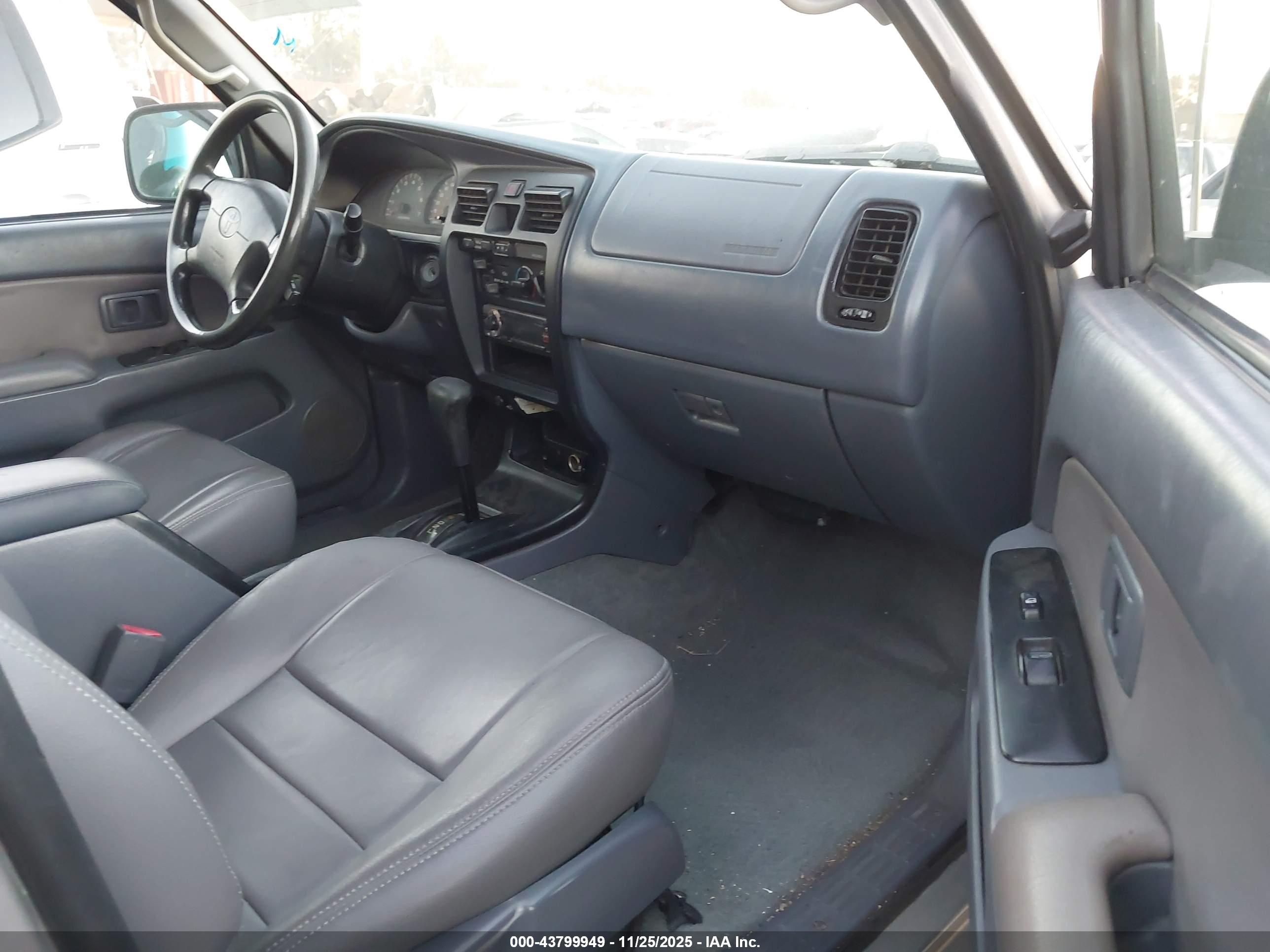 TOYOTA 4RUNNER image 5