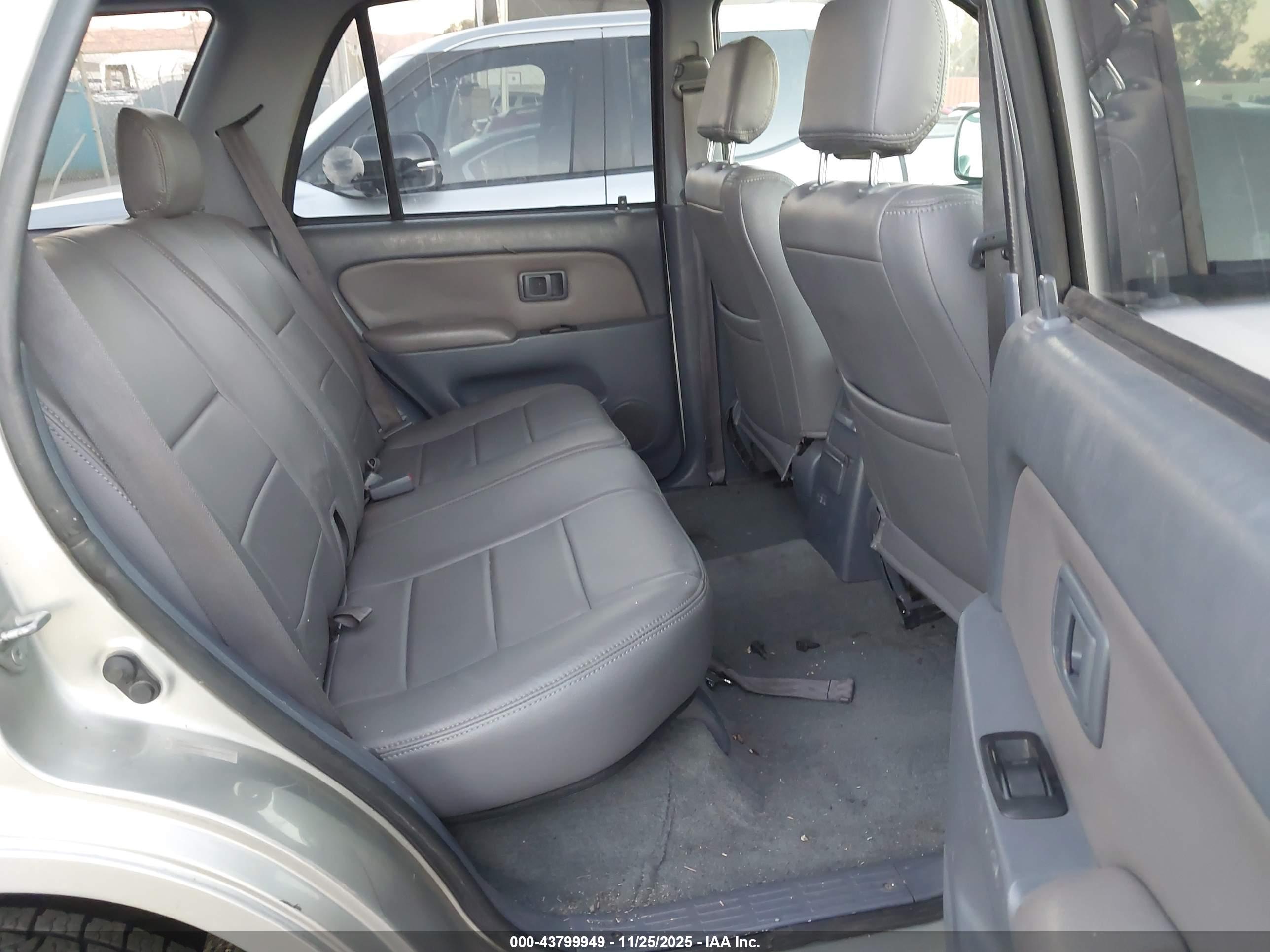 TOYOTA 4RUNNER image 8