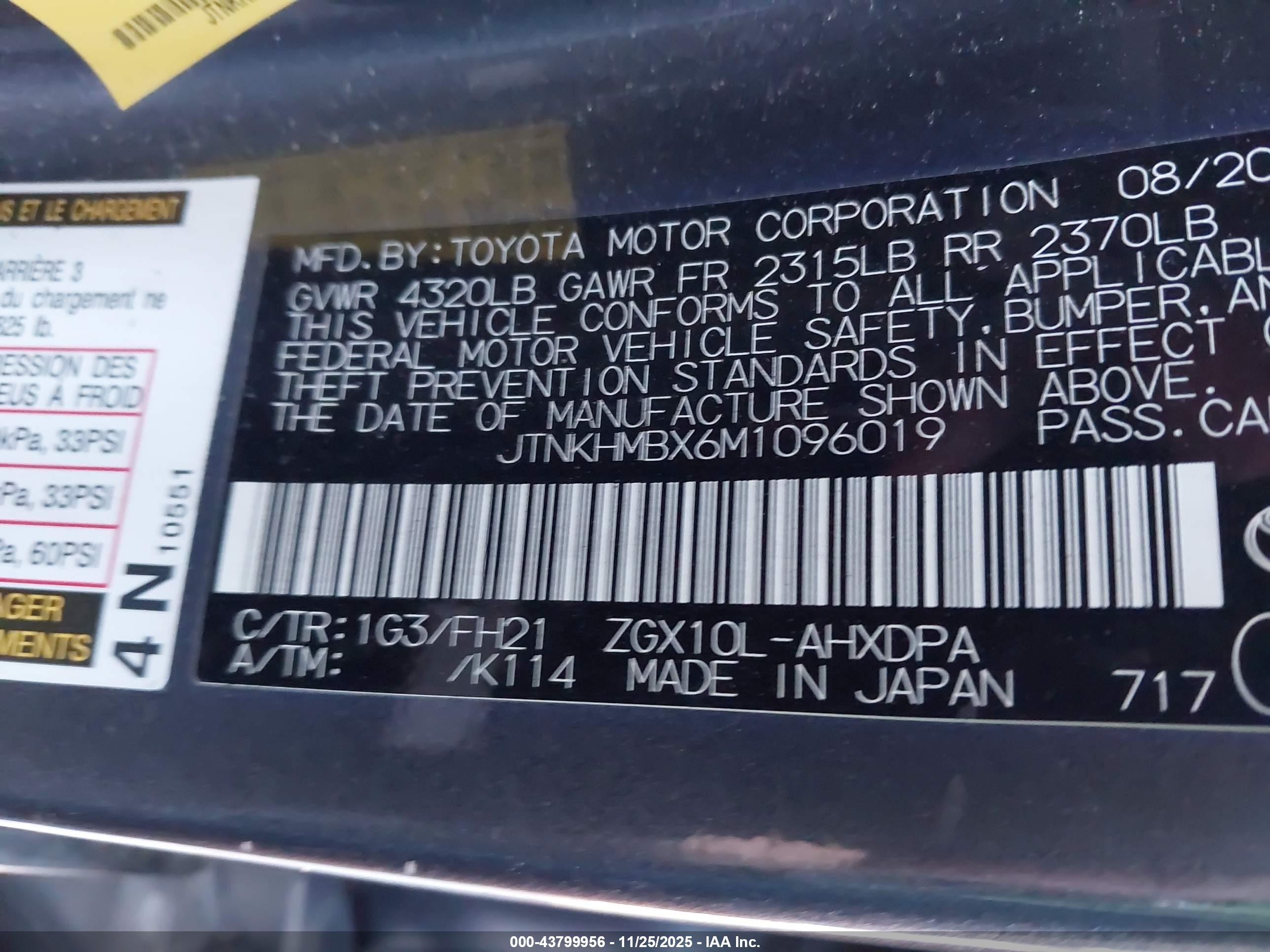 TOYOTA C-HR image 9