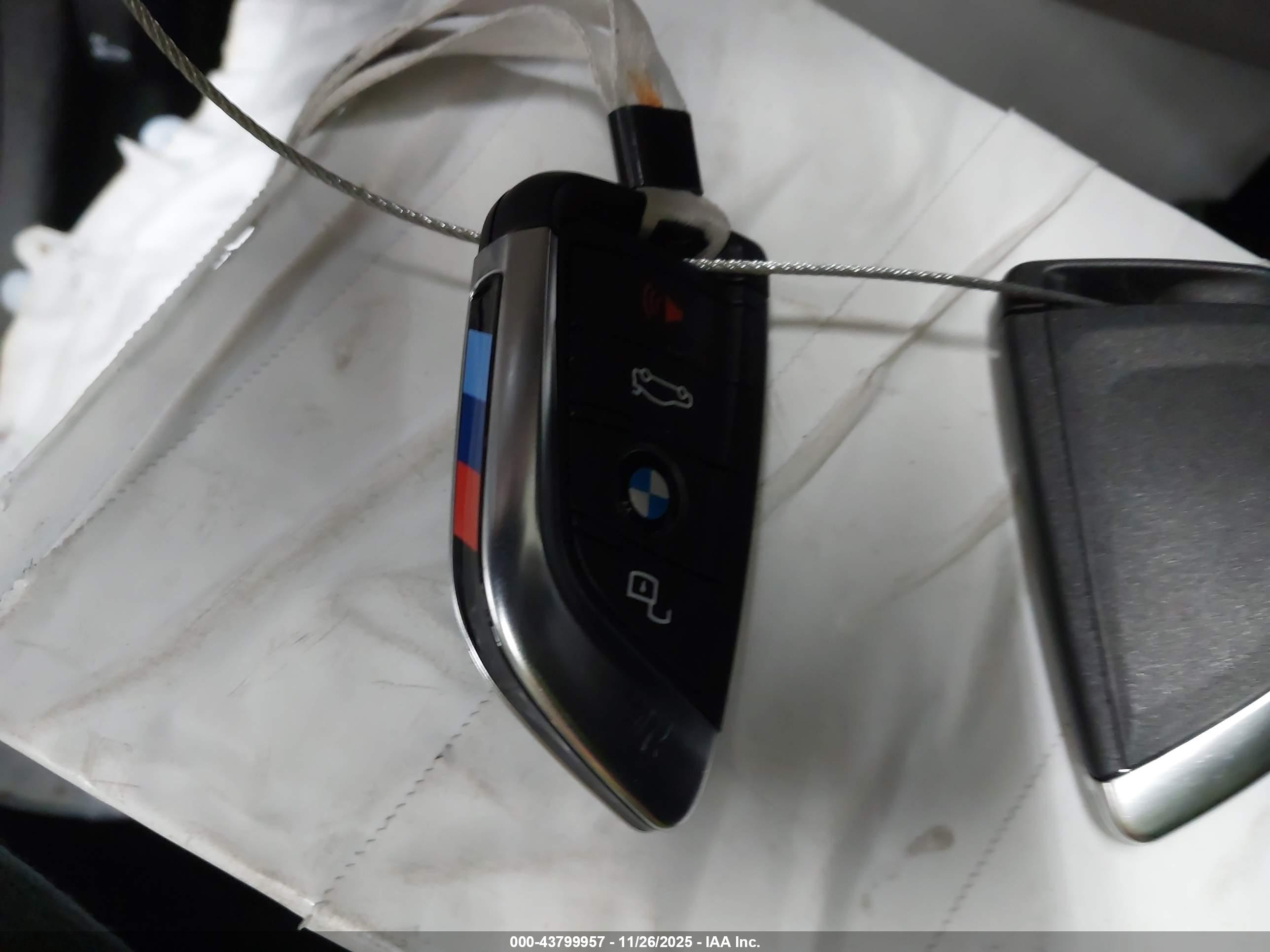 BMW 3 image 11