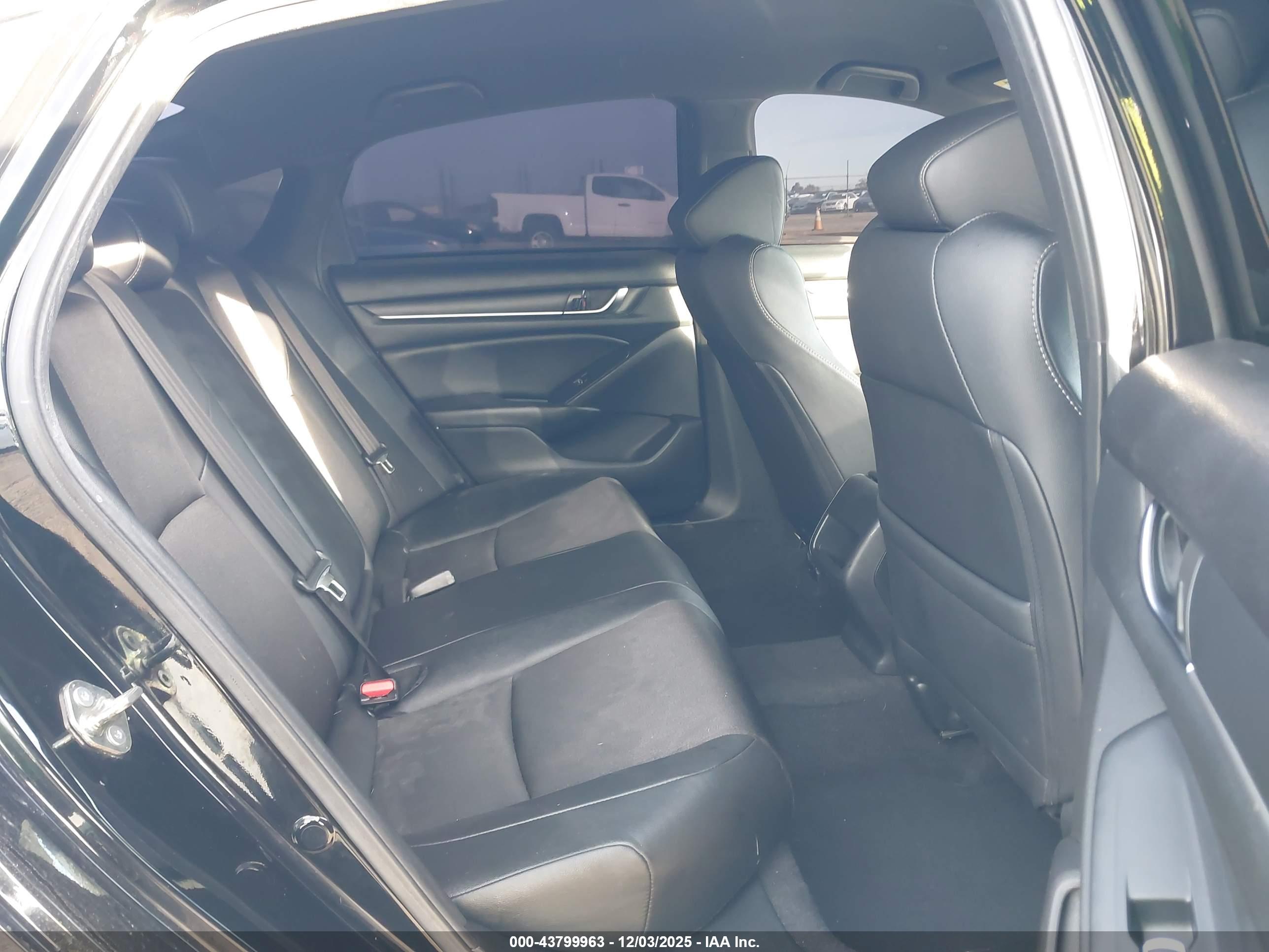 HONDA ACCORD image 8