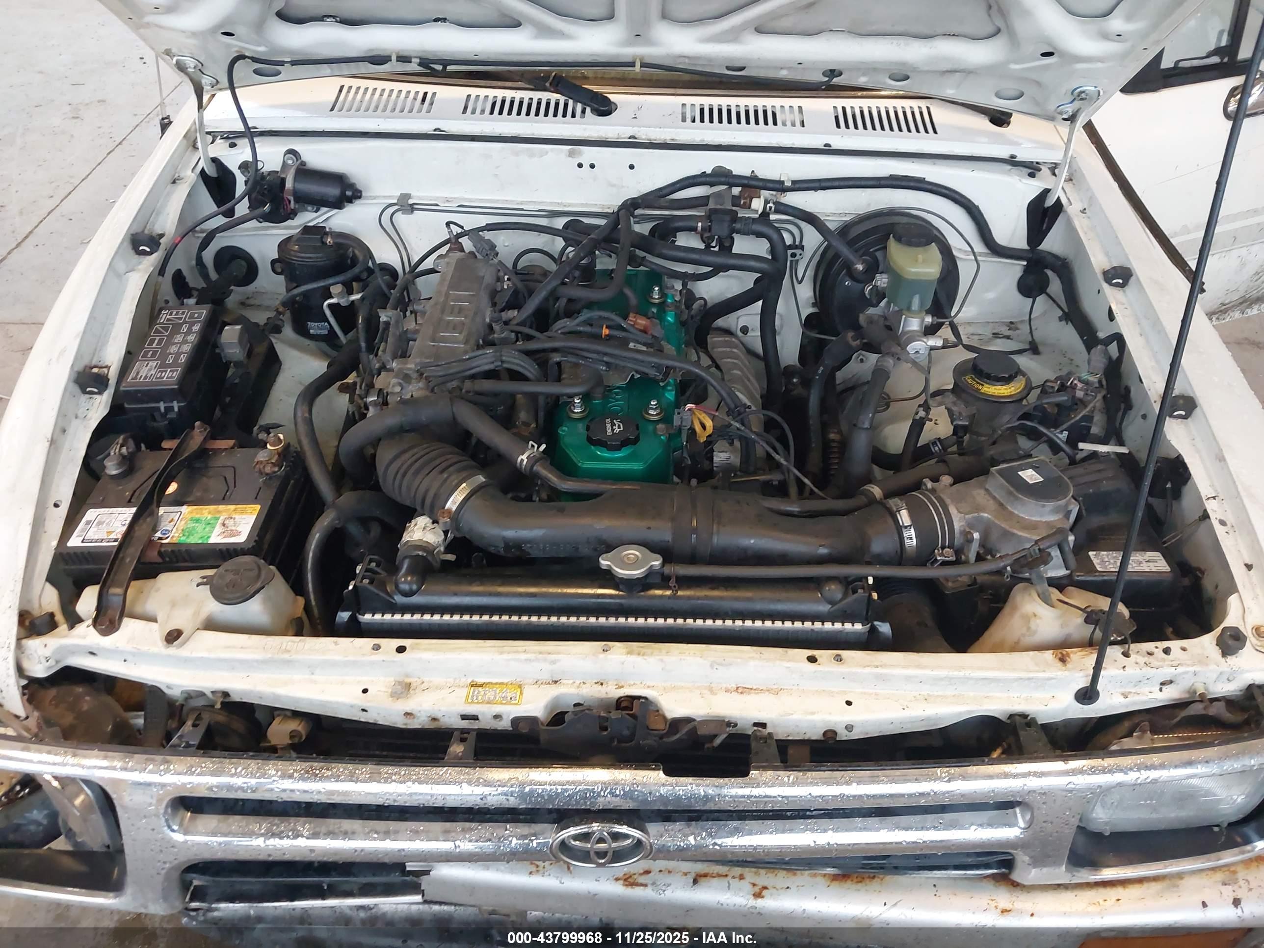 TOYOTA PICKUP image 10