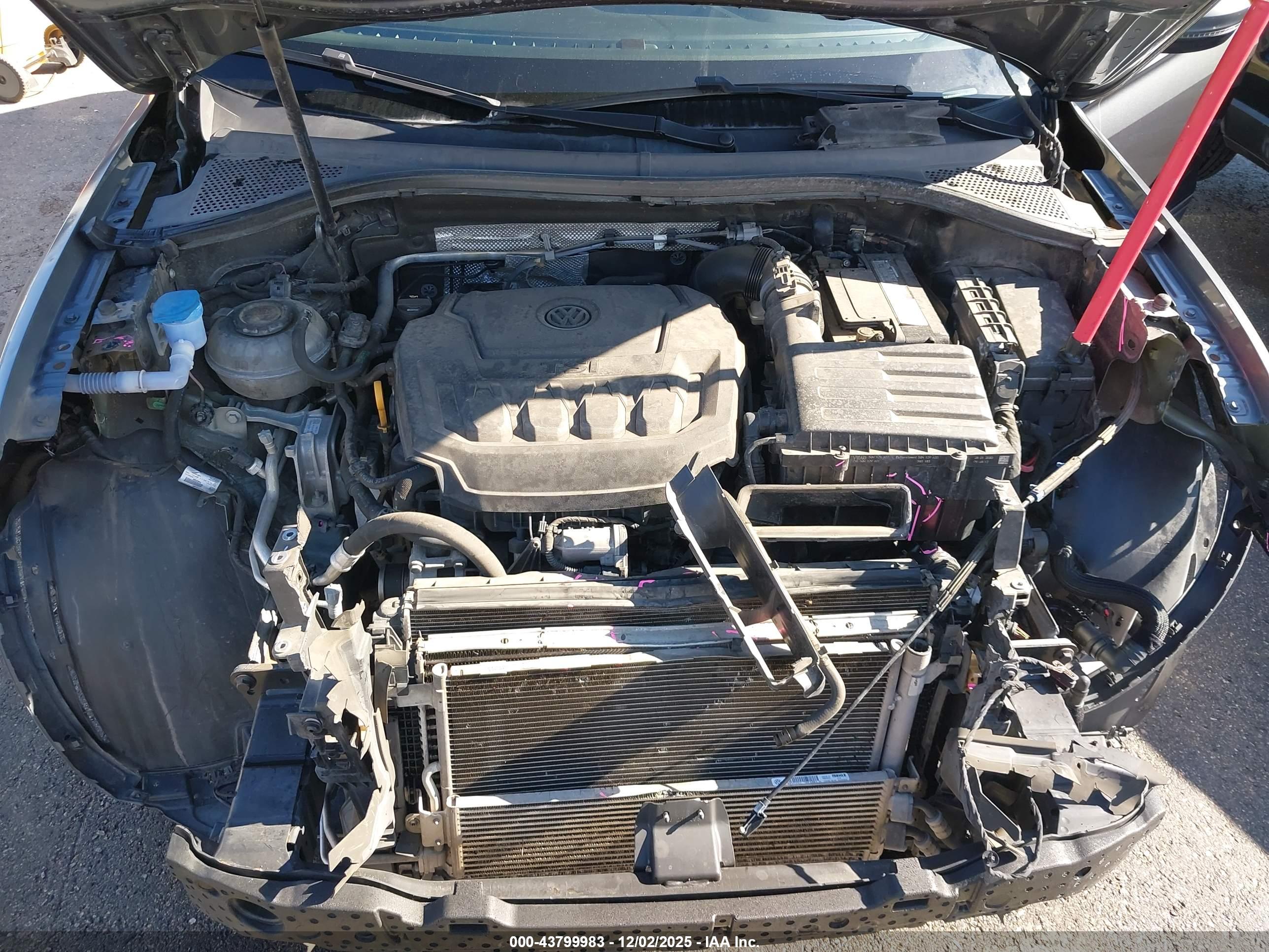 VOLKSWAGEN TIGUAN image 10