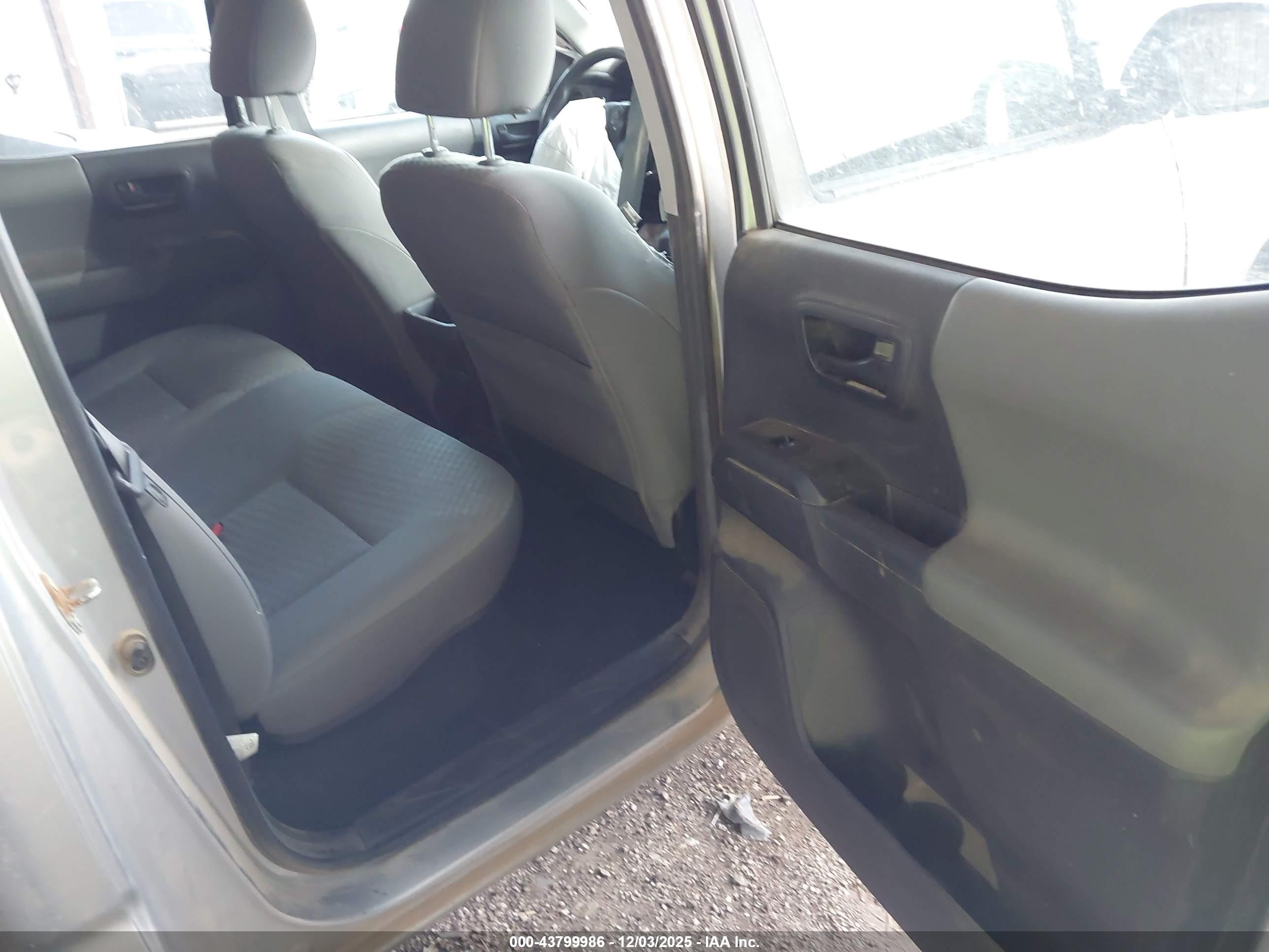 TOYOTA TACOMA image 8