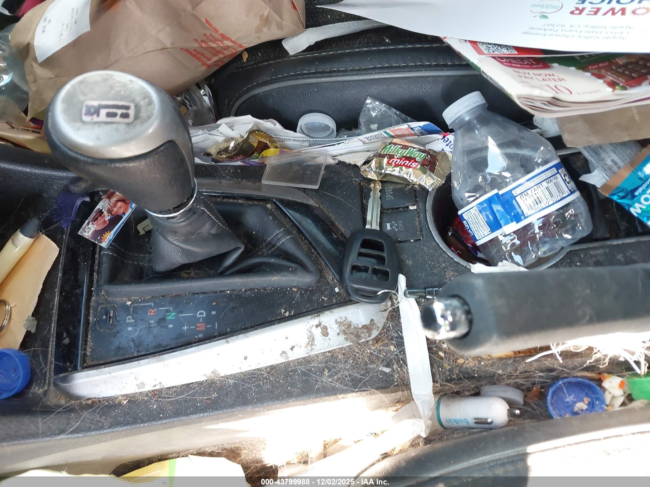 TOYOTA COROLLA image 11