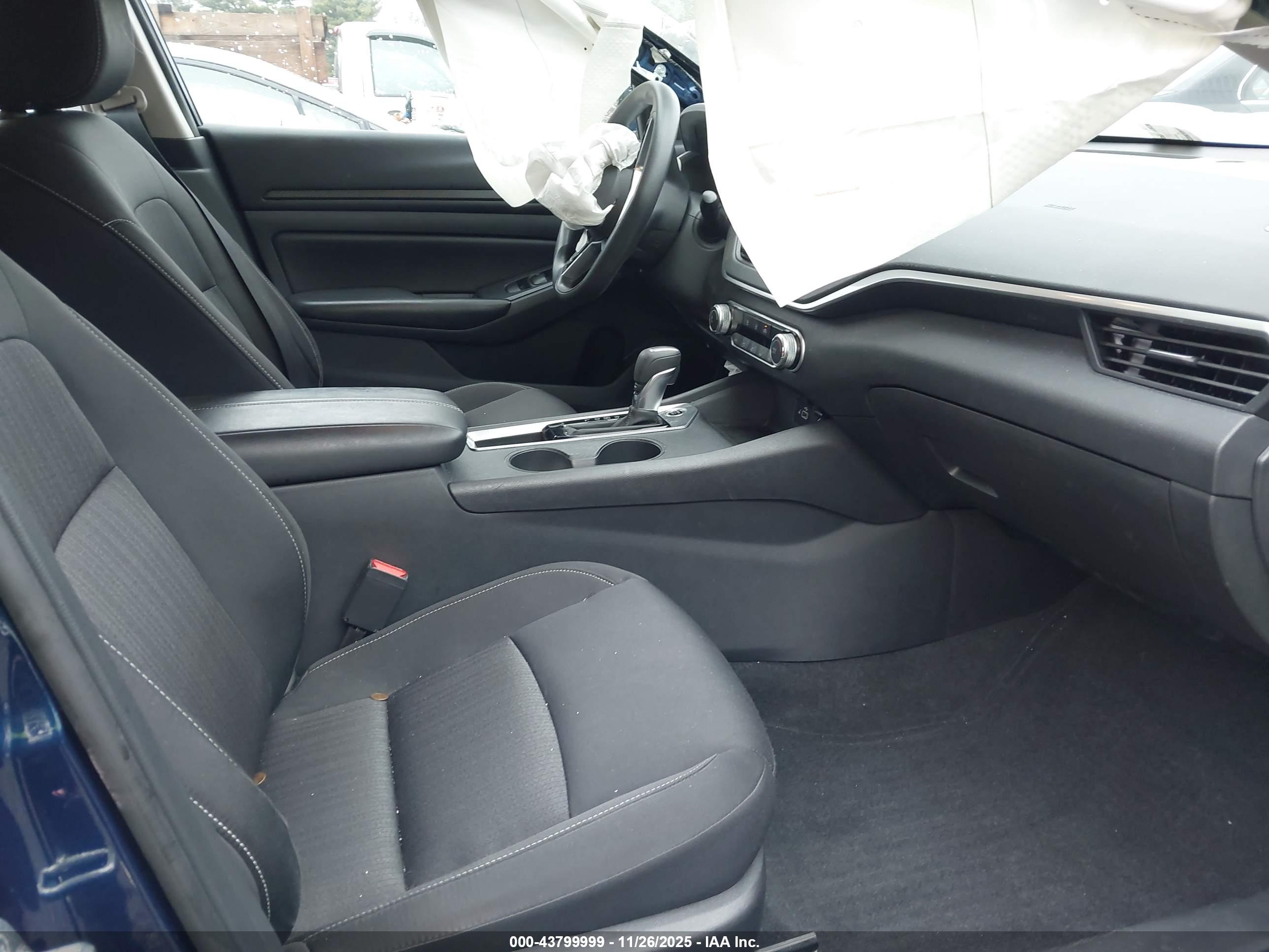 NISSAN ALTIMA image 5