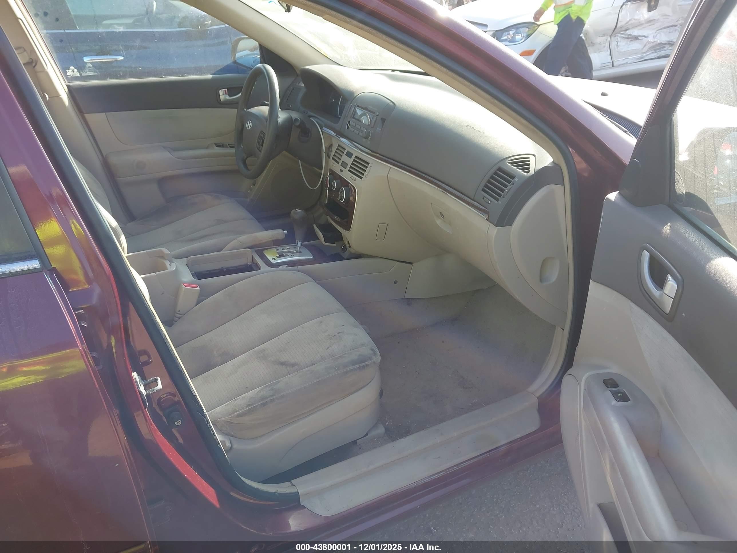 HYUNDAI SONATA image 5