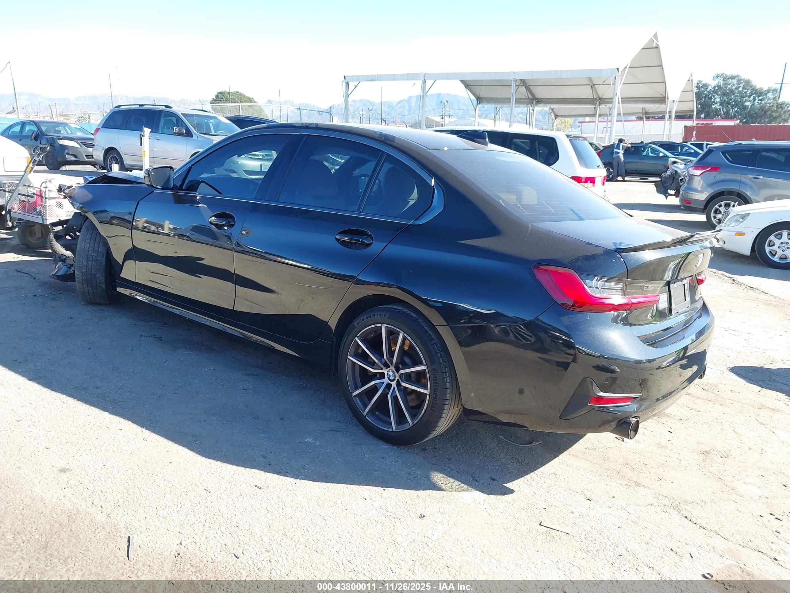BMW 330I image 3