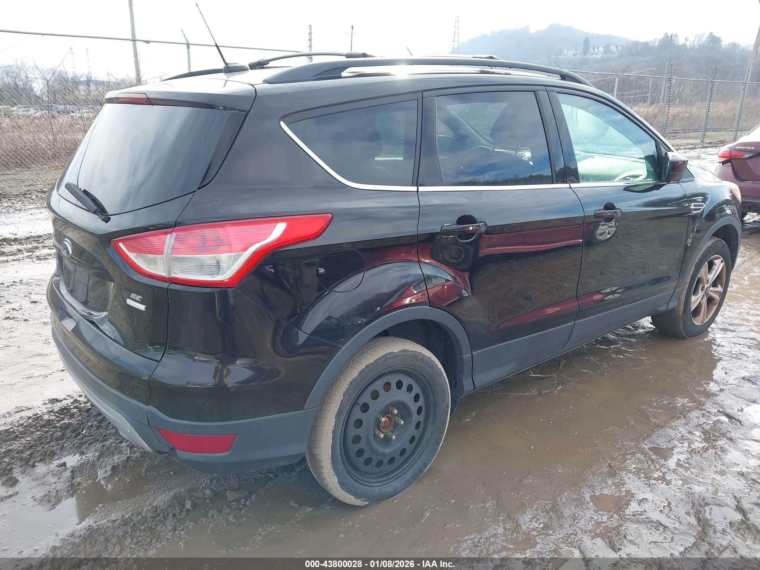 FORD ESCAPE image 4