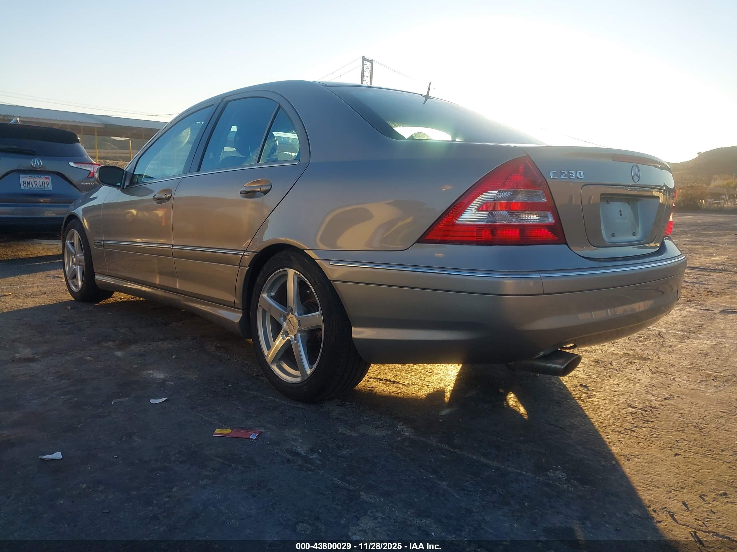 MERCEDES-BENZ C image 3