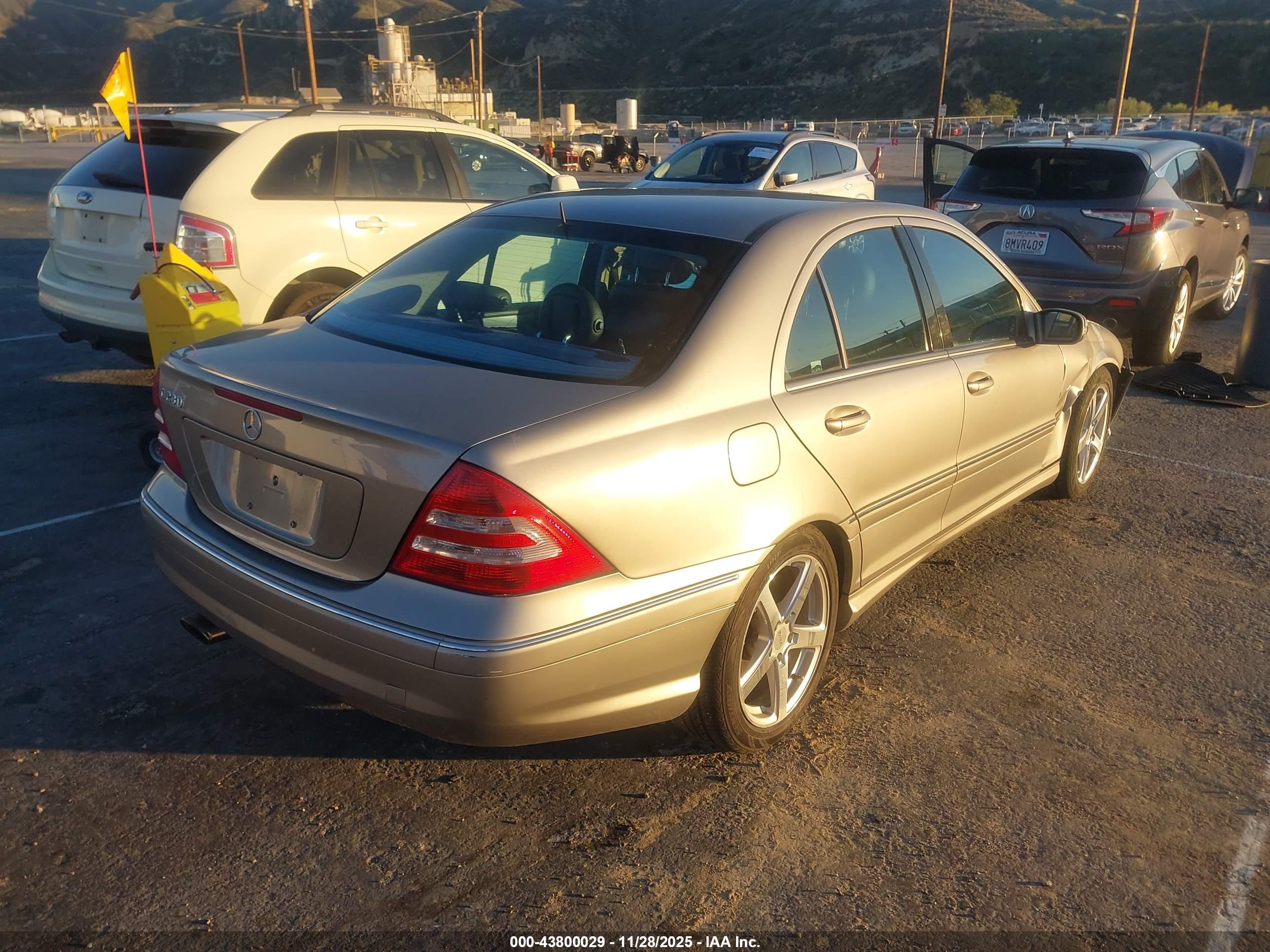 MERCEDES-BENZ C image 4