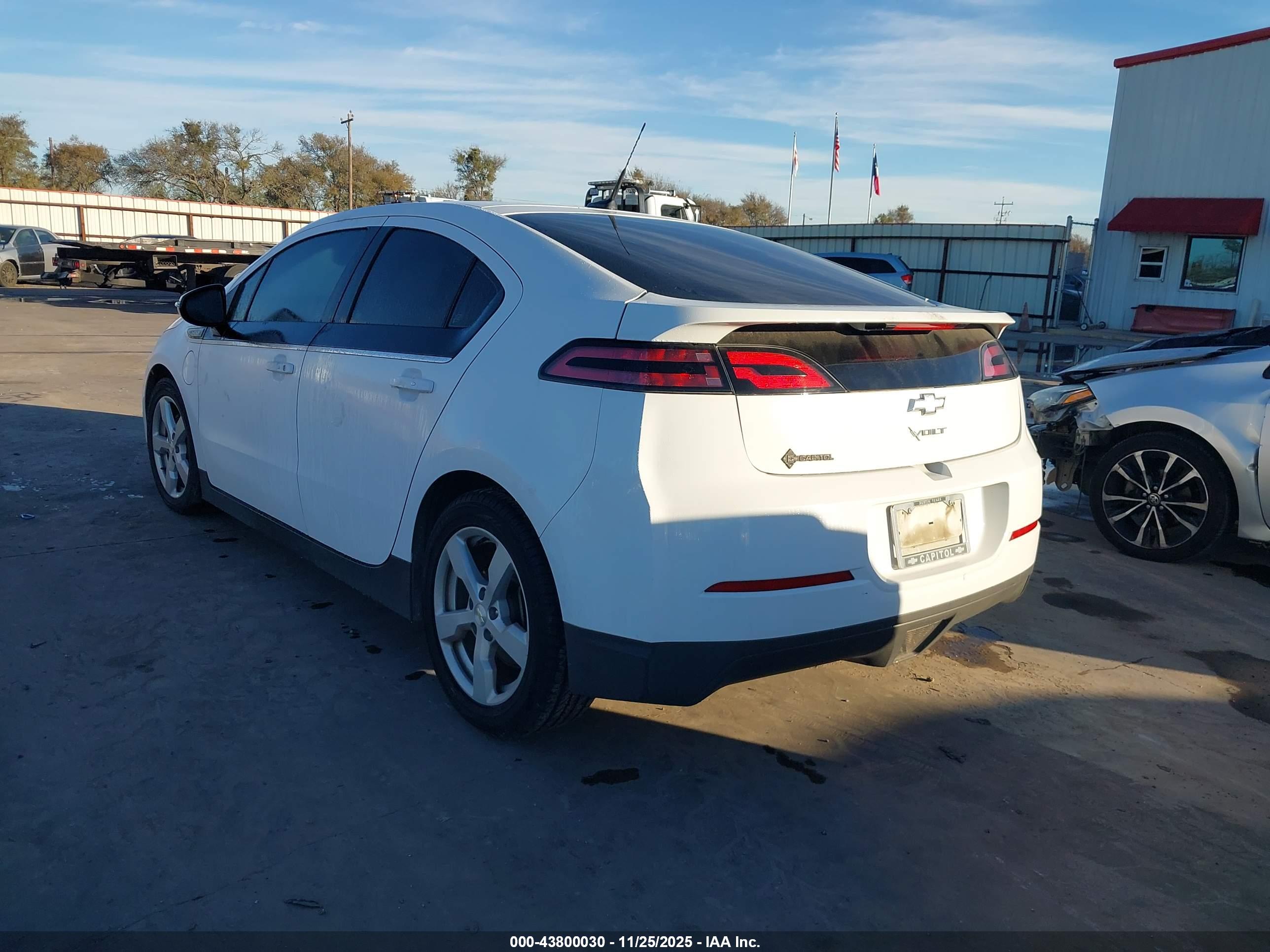CHEVROLET VOLT image 3