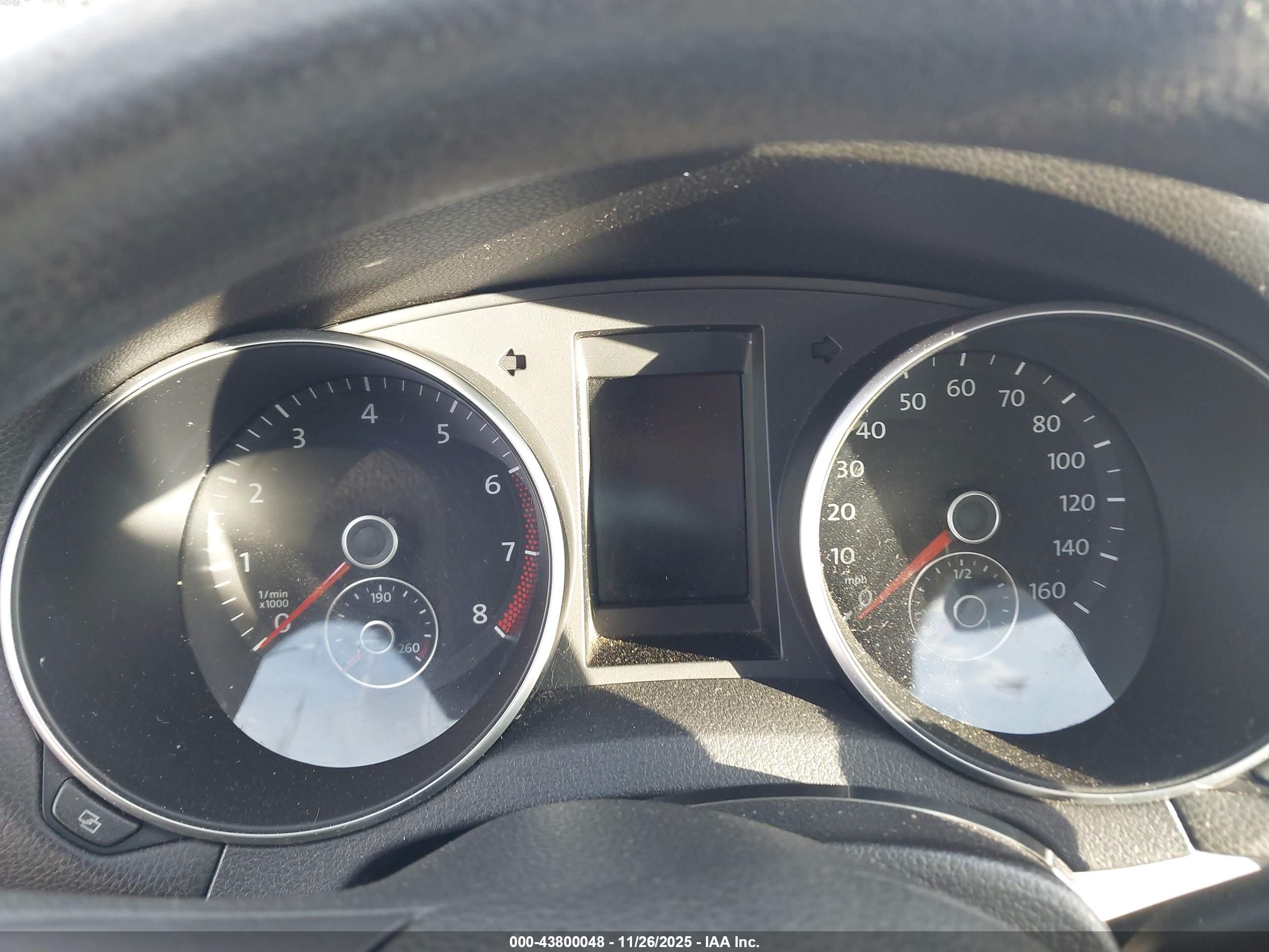 VOLKSWAGEN GOLF image 7