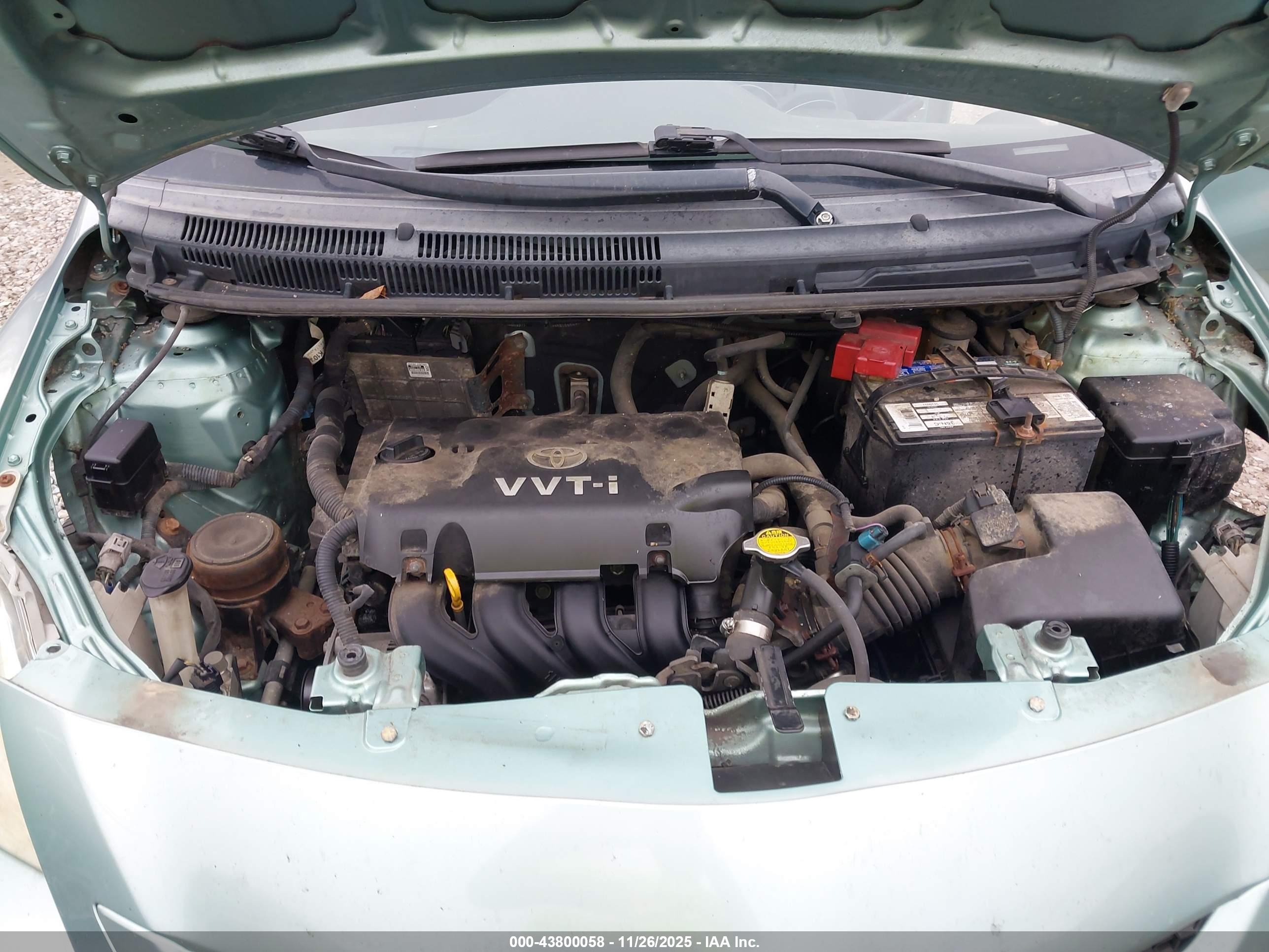 TOYOTA YARIS image 10