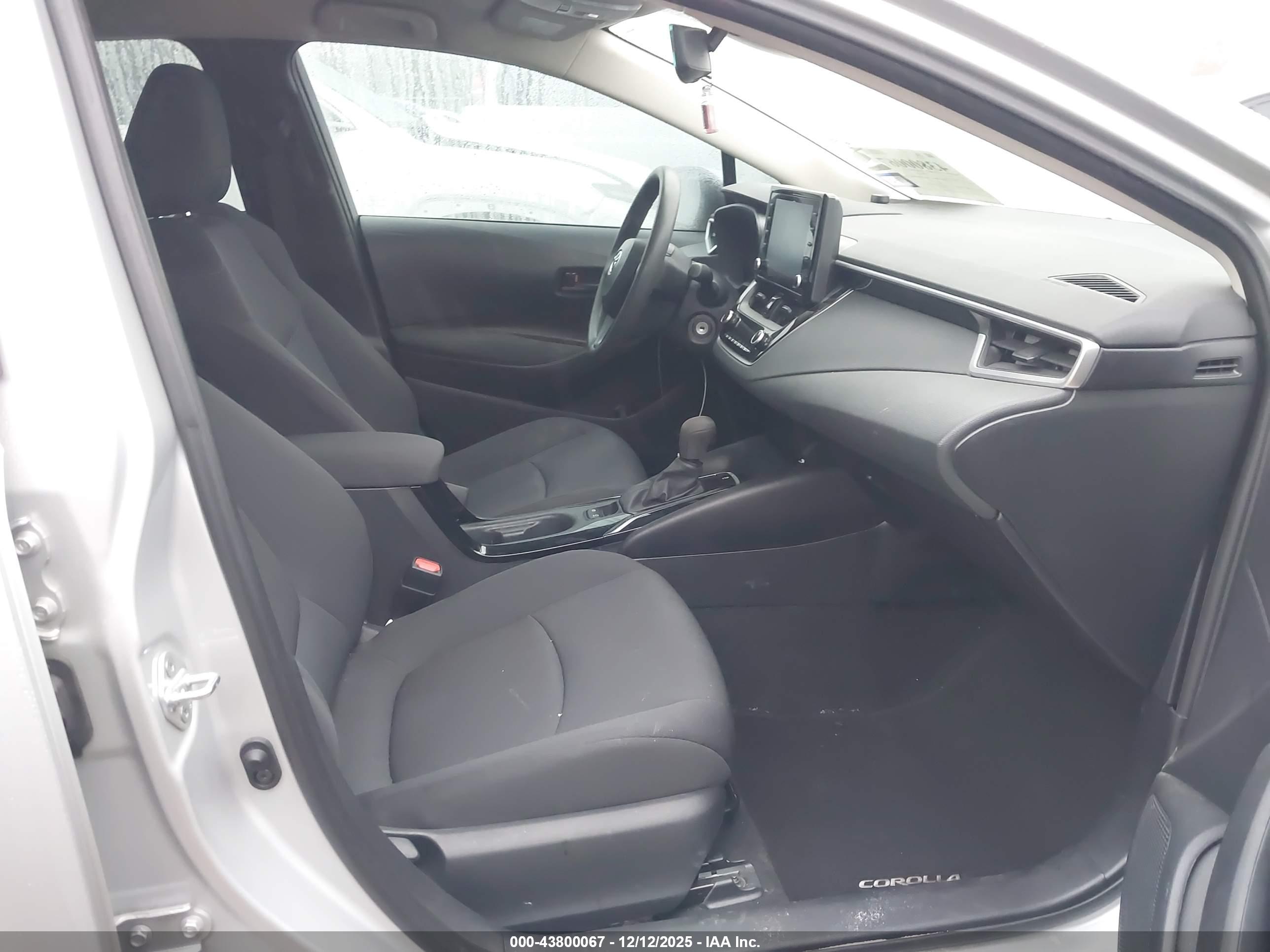 TOYOTA COROLLA image 5
