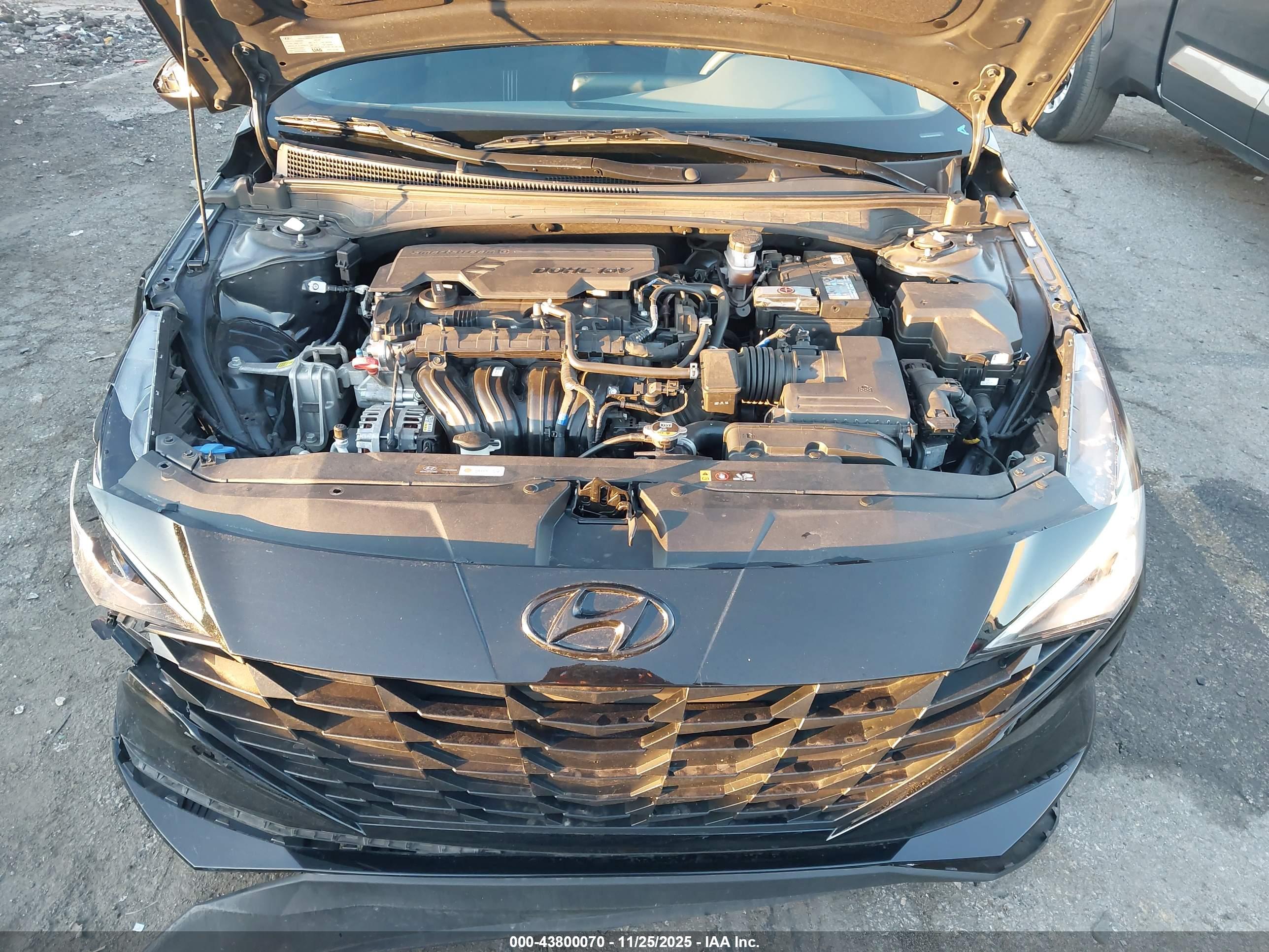 HYUNDAI ELANTRA image 10