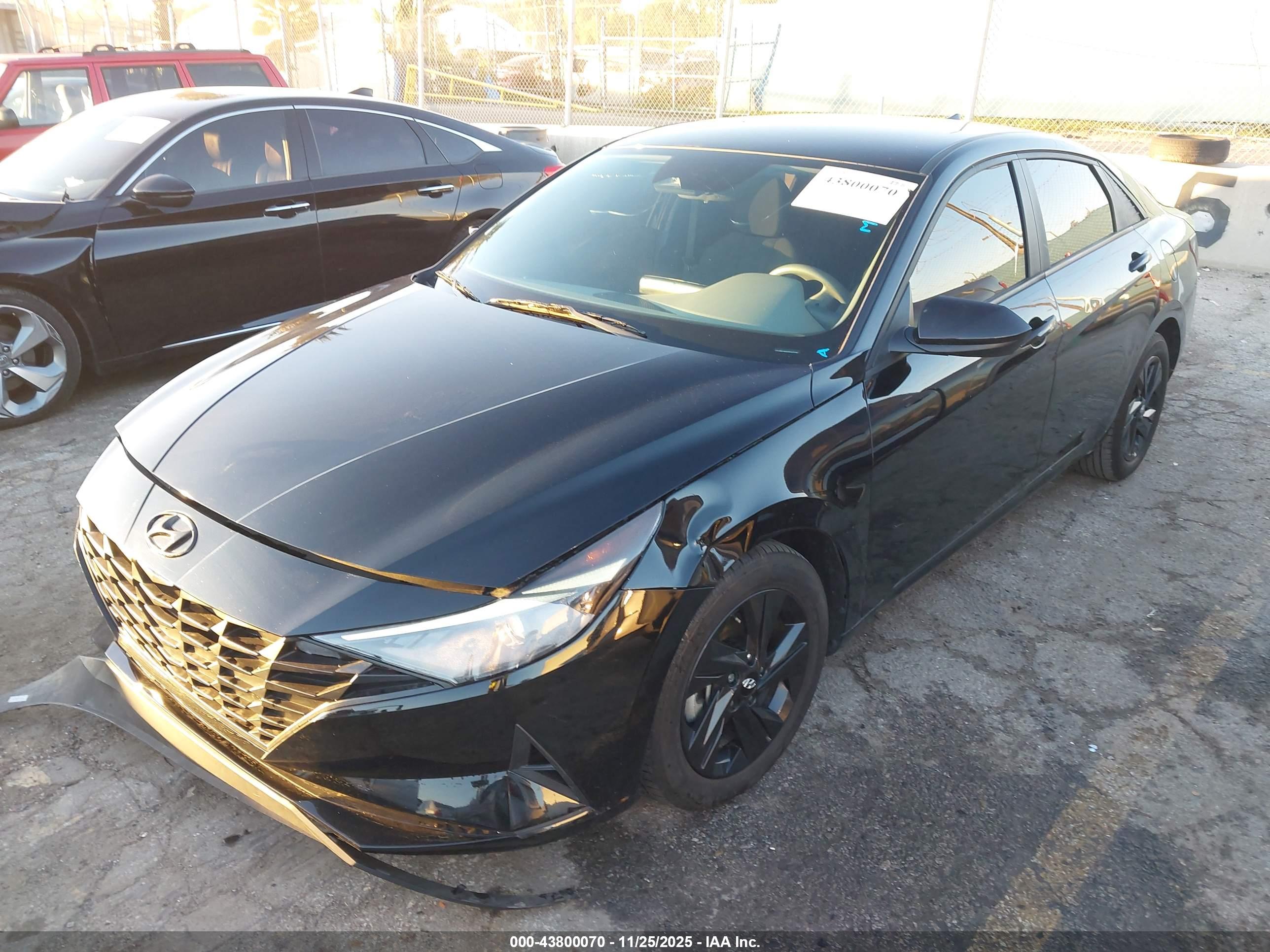HYUNDAI ELANTRA image 2
