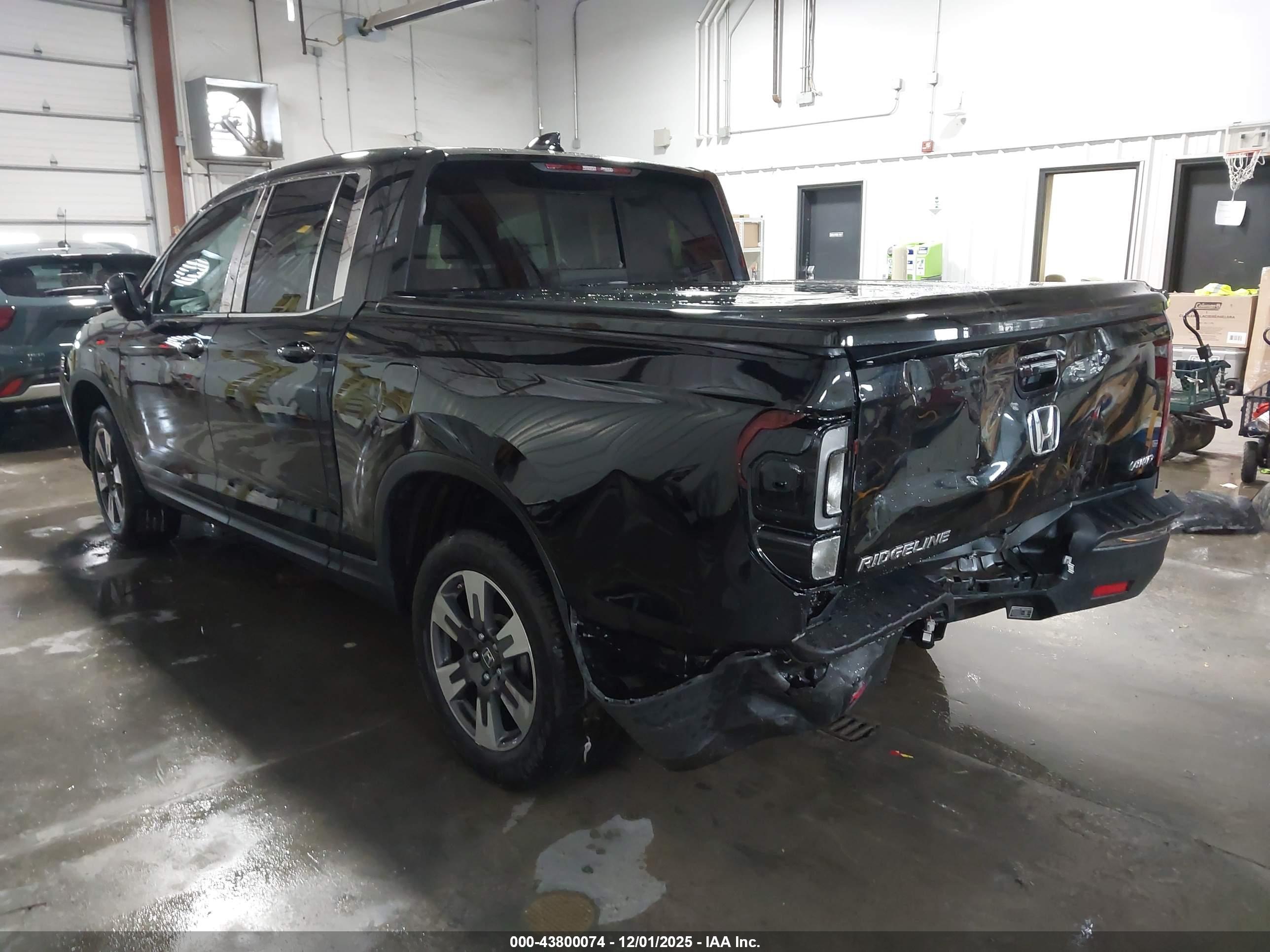HONDA RIDGELINE image 3