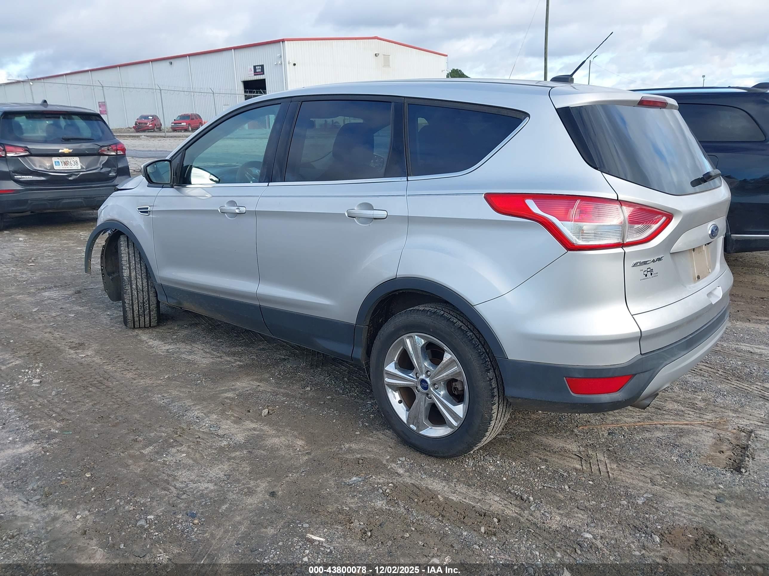 FORD ESCAPE image 3
