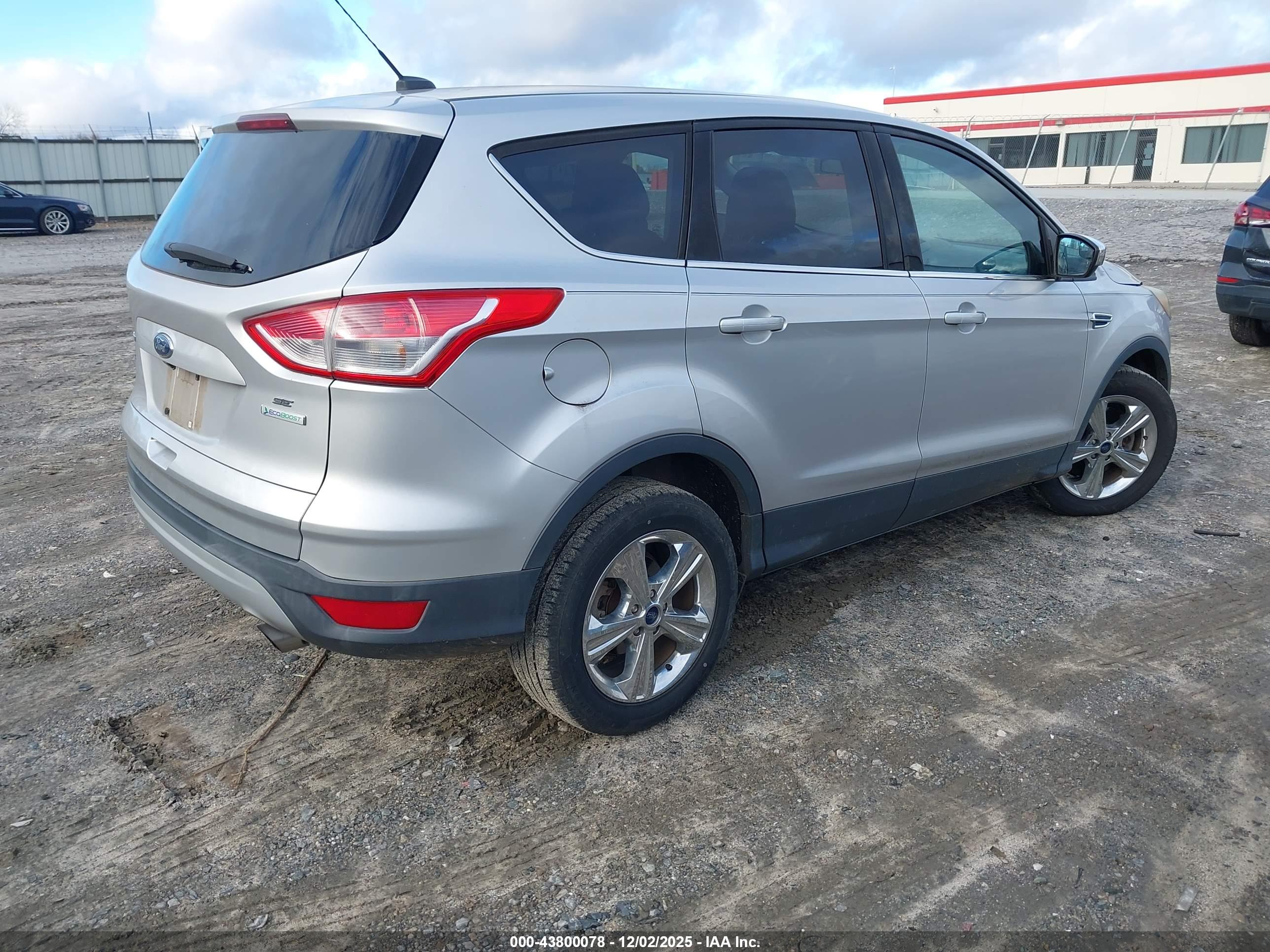 FORD ESCAPE image 4