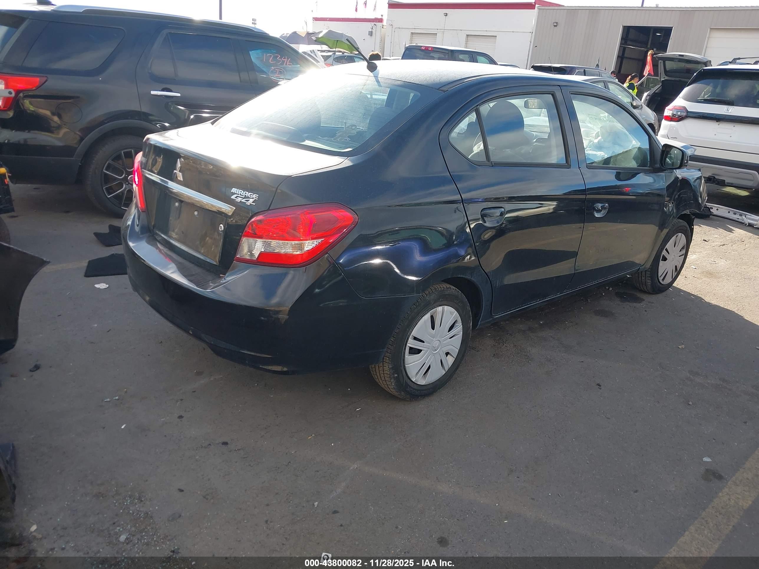 MITSUBISHI MIRAGE image 4