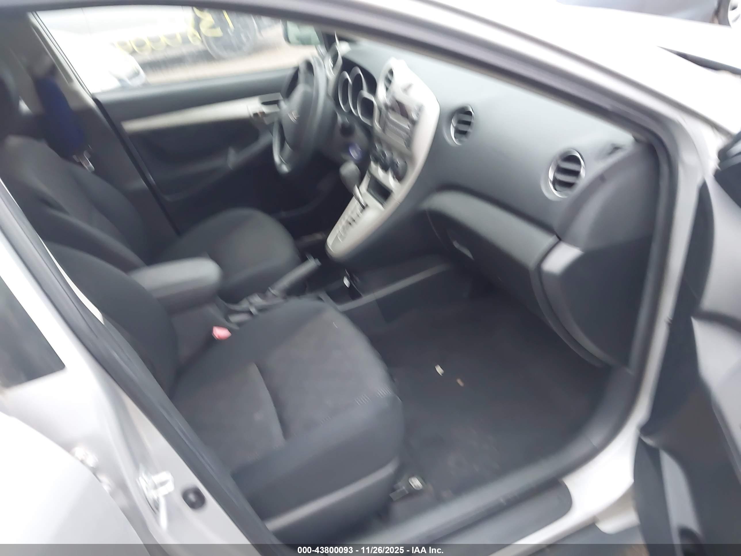 PONTIAC VIBE image 5