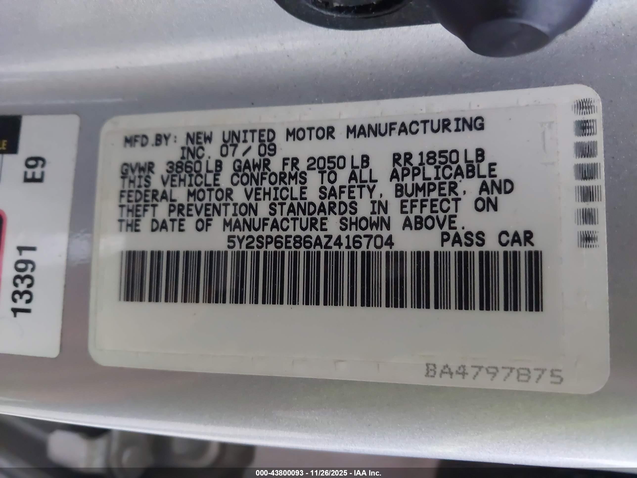PONTIAC VIBE image 9