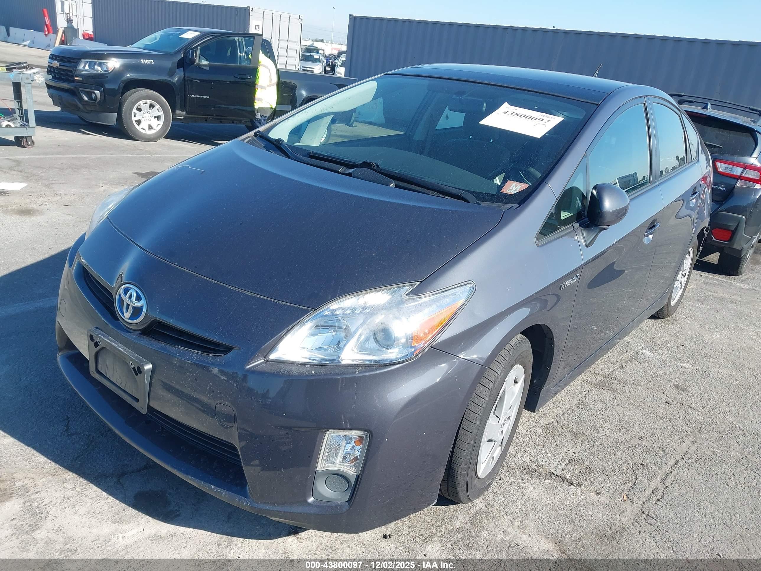 TOYOTA PRIUS image 2