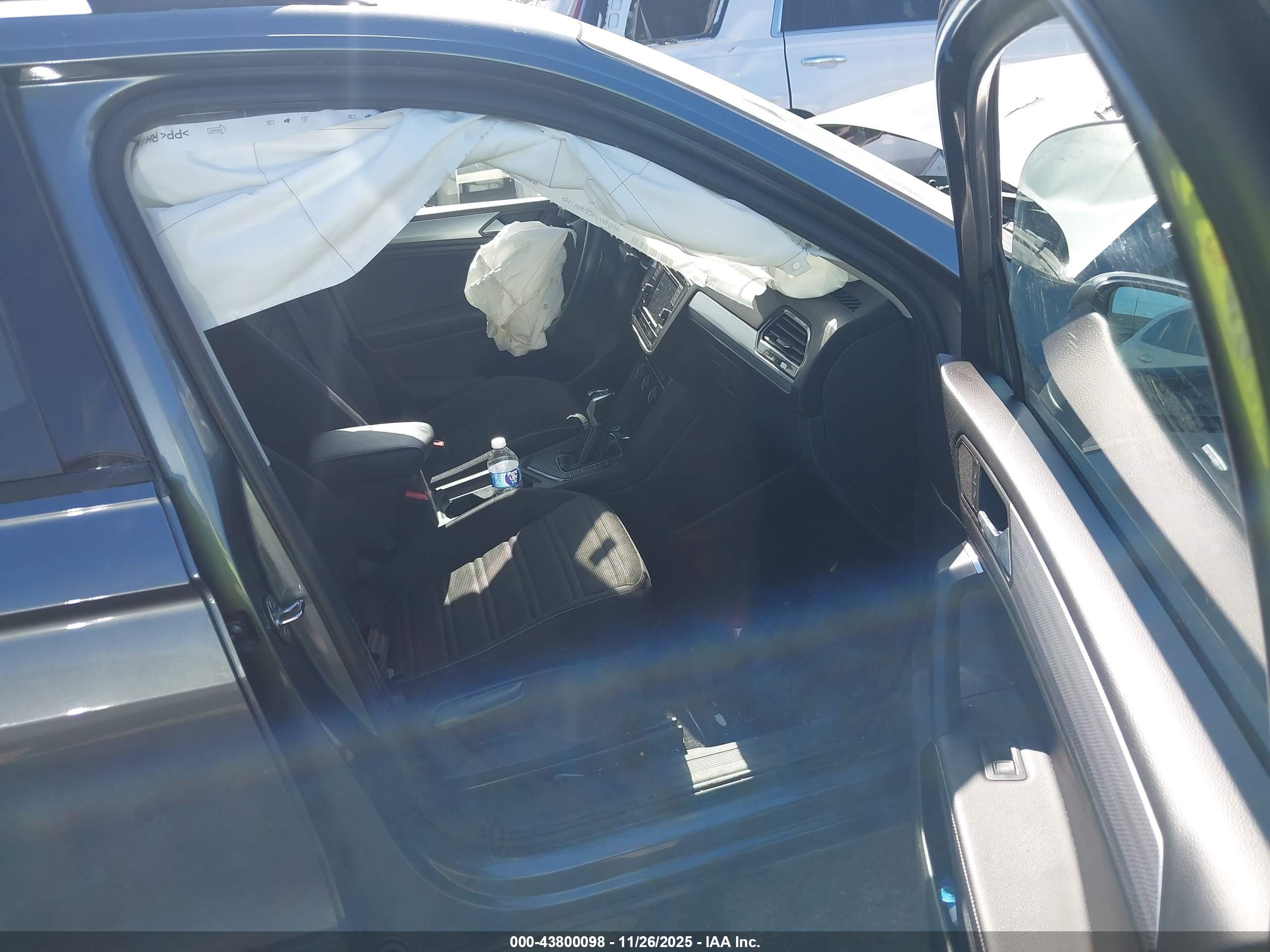 VOLKSWAGEN TIGUAN image 5