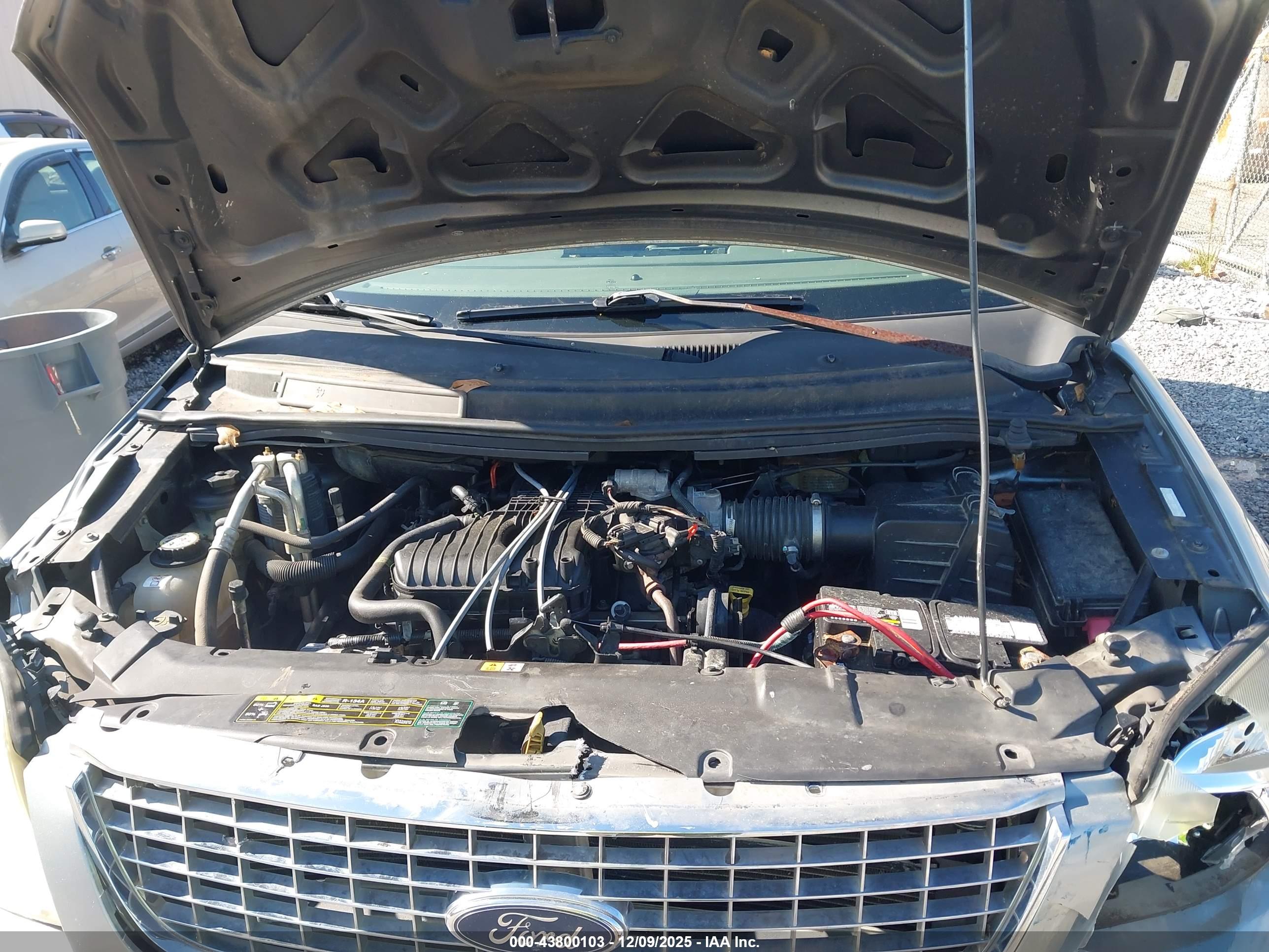 FORD FREESTAR image 10