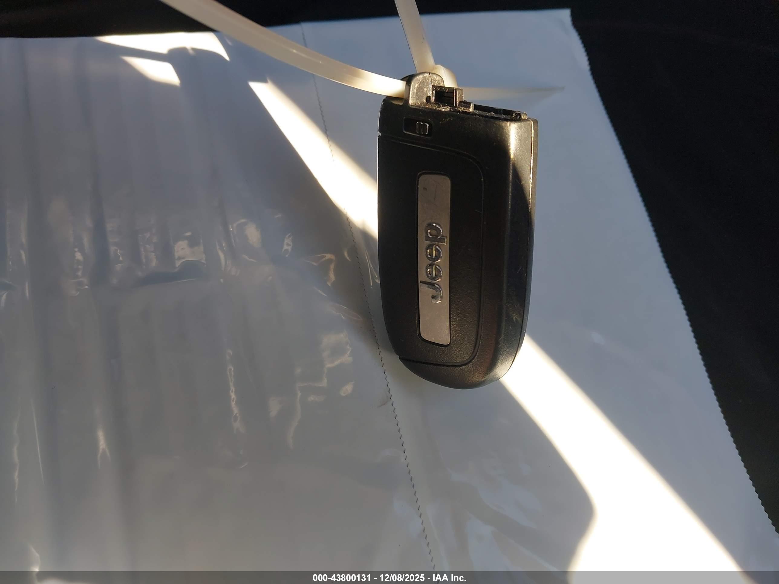 JEEP COMPASS image 11