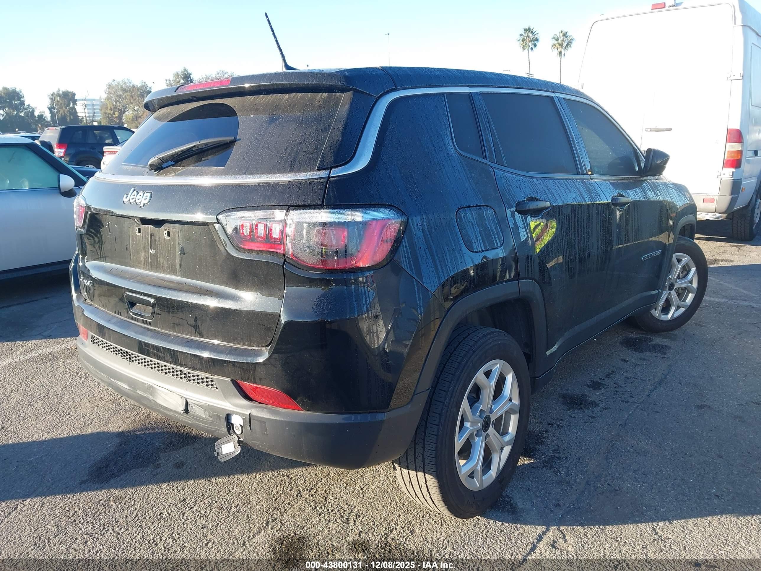 JEEP COMPASS image 4