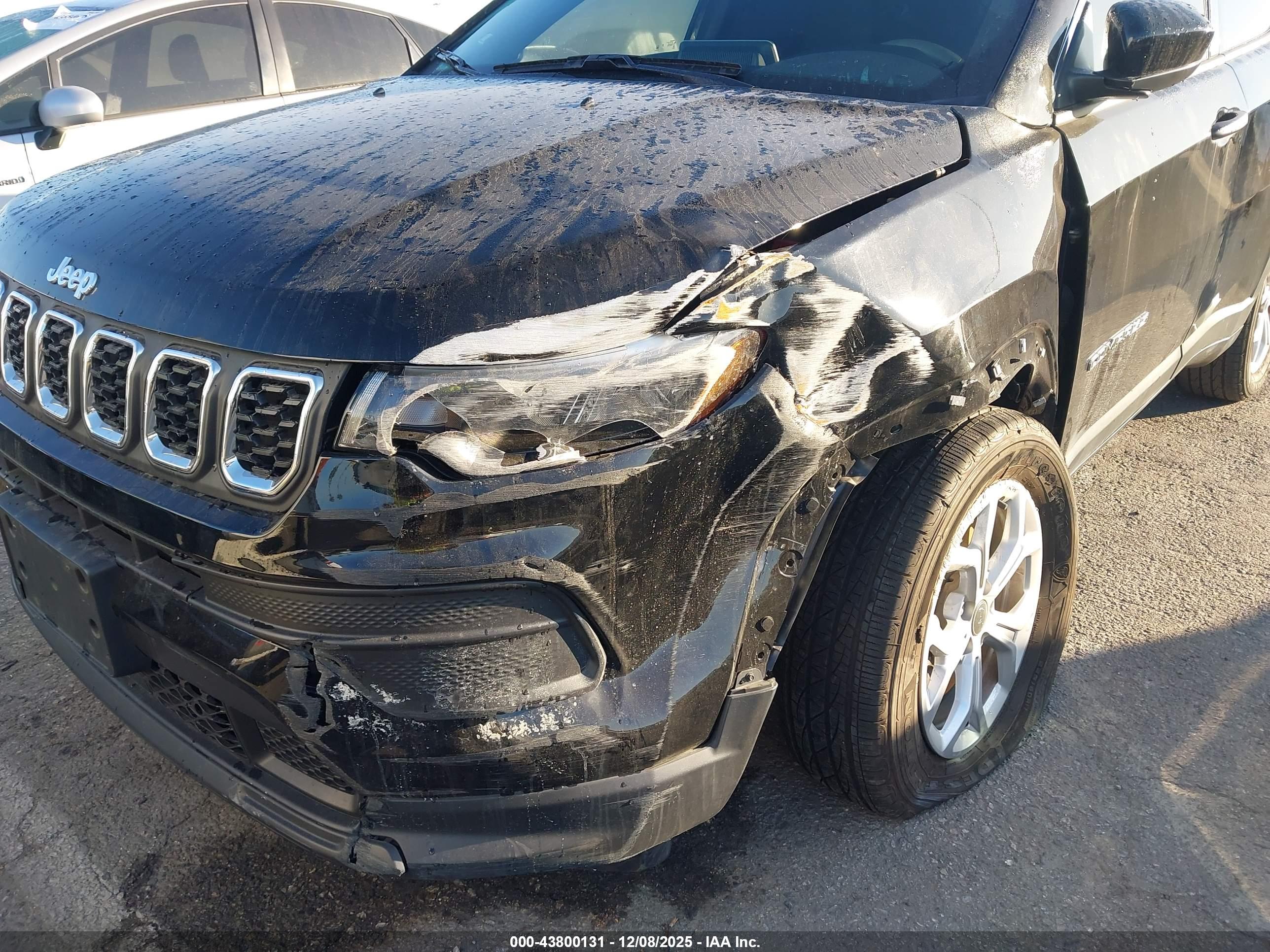 JEEP COMPASS image 6